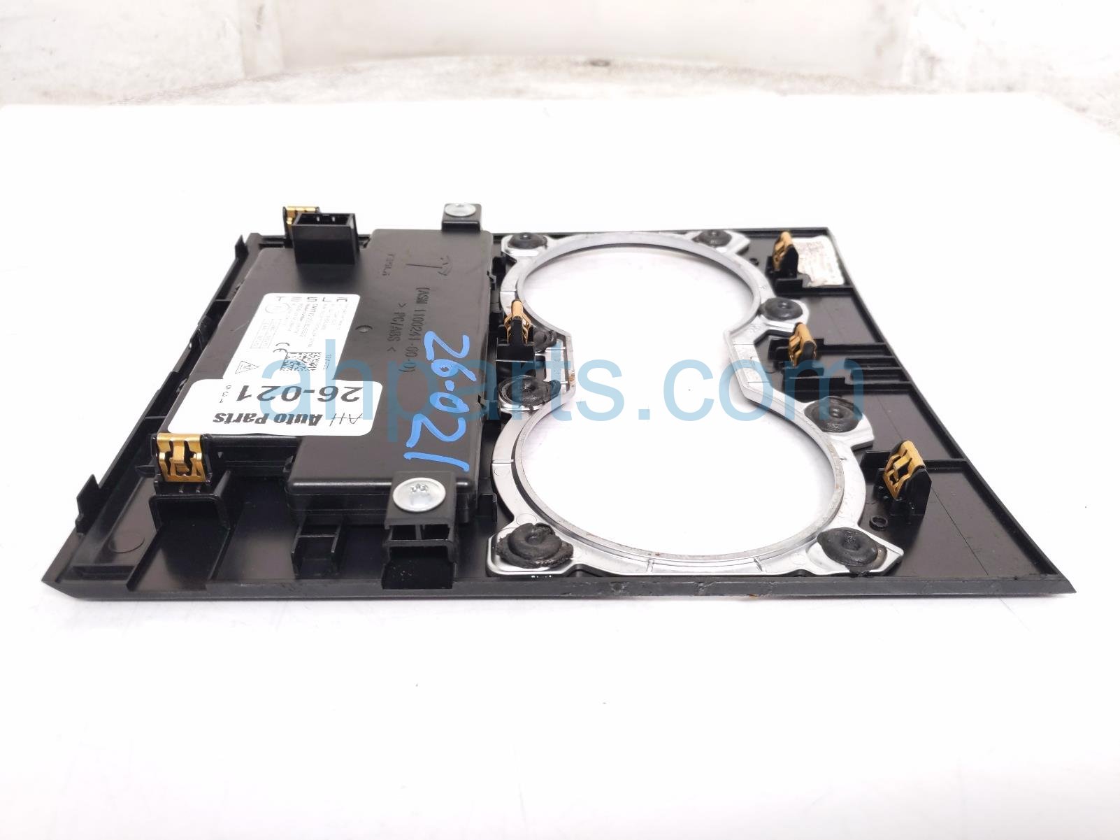 2019 Tesla Tesla 3 Center Console Cup Hld Trim Pn Blk 1100241 00 E Replacement 2019 Tesla Tesla 3 Center Console Cup Hld Trim Pn Blk 1100241 00 E Replacement thumbnail