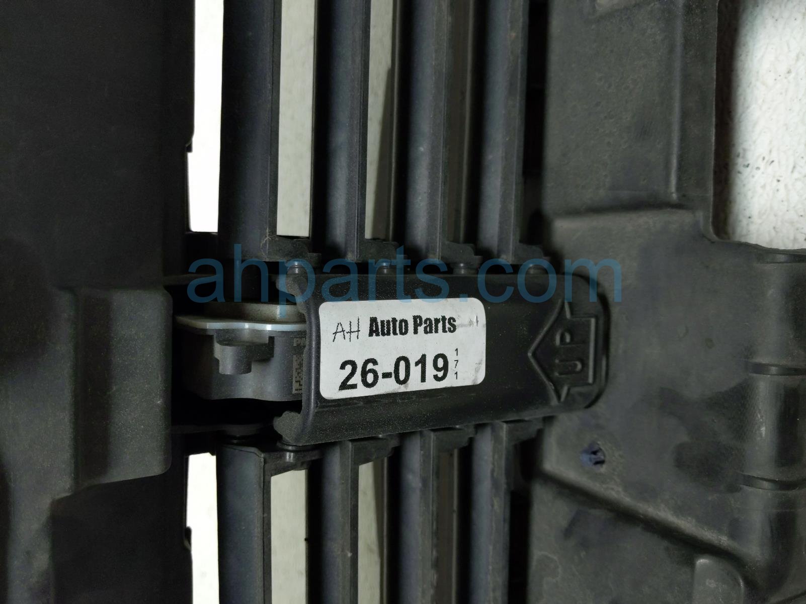 2022 Acura MDX Grille Air Shutter Assy 3.5l Awd 71350 TYA A01 Replacement 2022 Acura MDX Grille Air Shutter Assy 3.5l Awd 71350 TYA A01 Replacement thumbnail