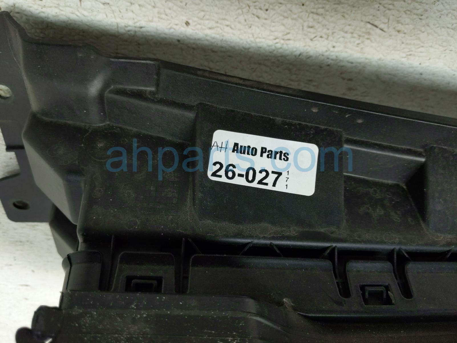 2025 Honda Pilot Radiator Grille Air Shutter 71350 T90 A01 Replacement 2025 Honda Pilot Radiator Grille Air Shutter 71350 T90 A01 Replacement thumbnail