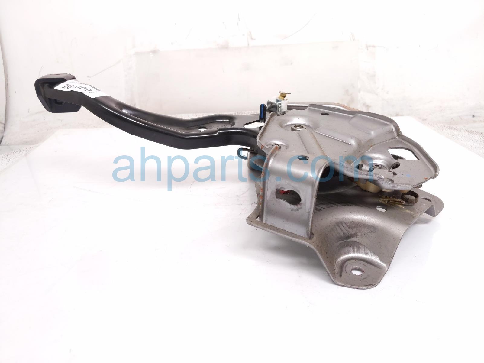 Nissan PARKING BRAKE PEDAL ASSY - LH