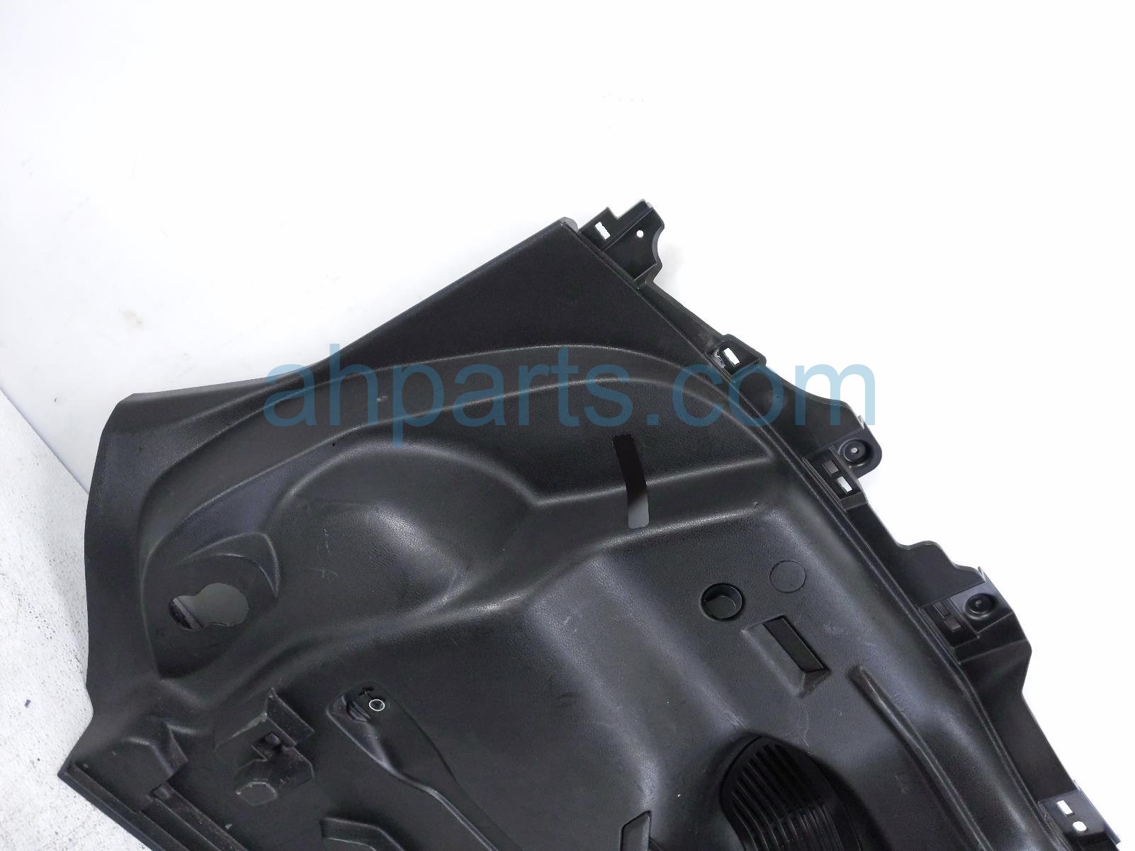 2018 Jeep Renegade Rear Passenger Interior Quarter Panel Black 6SB88LXHAA Replacement 2018 Jeep Renegade Rear Passenger Interior Quarter Panel Black 6SB88LXHAA Replacement thumbnail