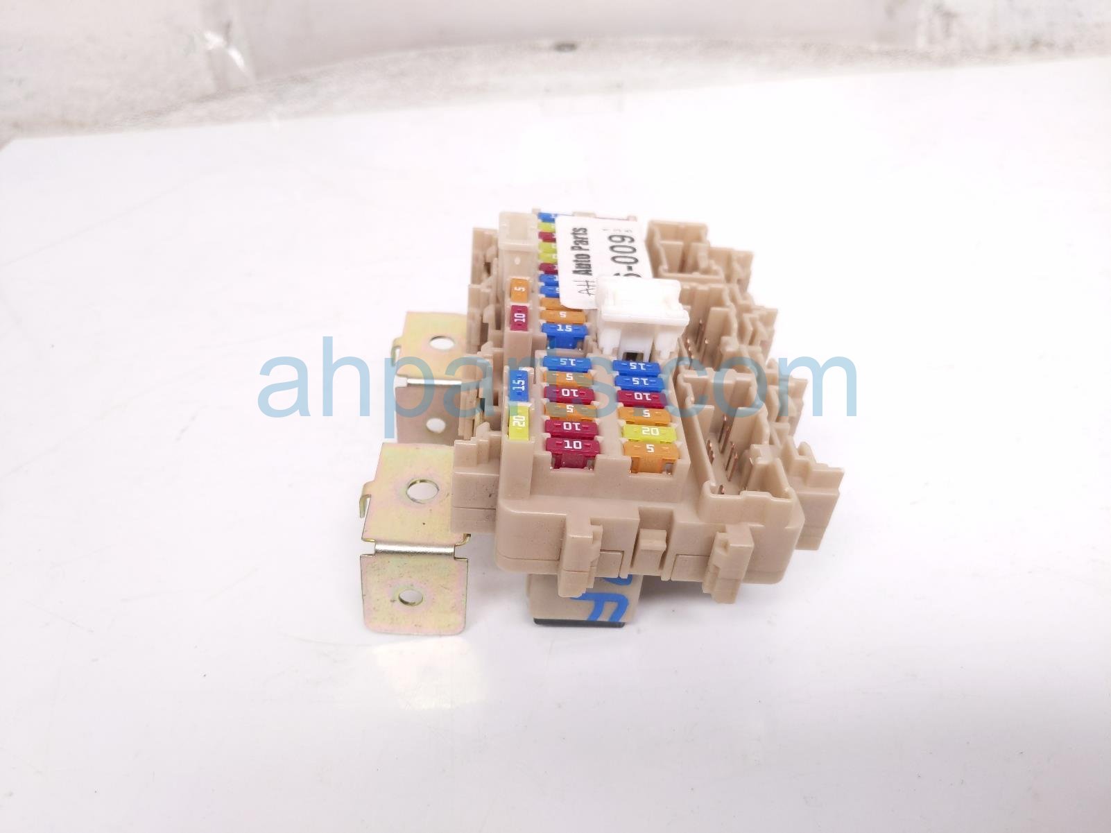 Nissan RH FUSE & RELAY JUNCTION BOX