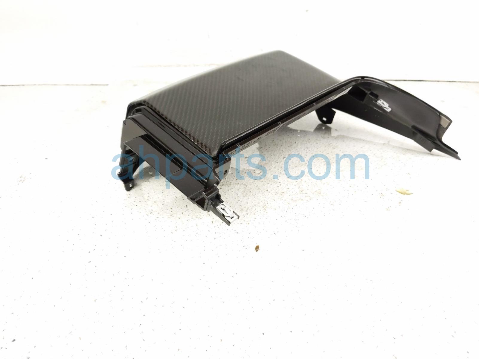 2021 Toyota Gr Supra Center Dash Trim Bezel Blk 55406 WAA01 Replacement 2021 Toyota Gr Supra Center Dash Trim Bezel Blk 55406 WAA01 Replacement thumbnail