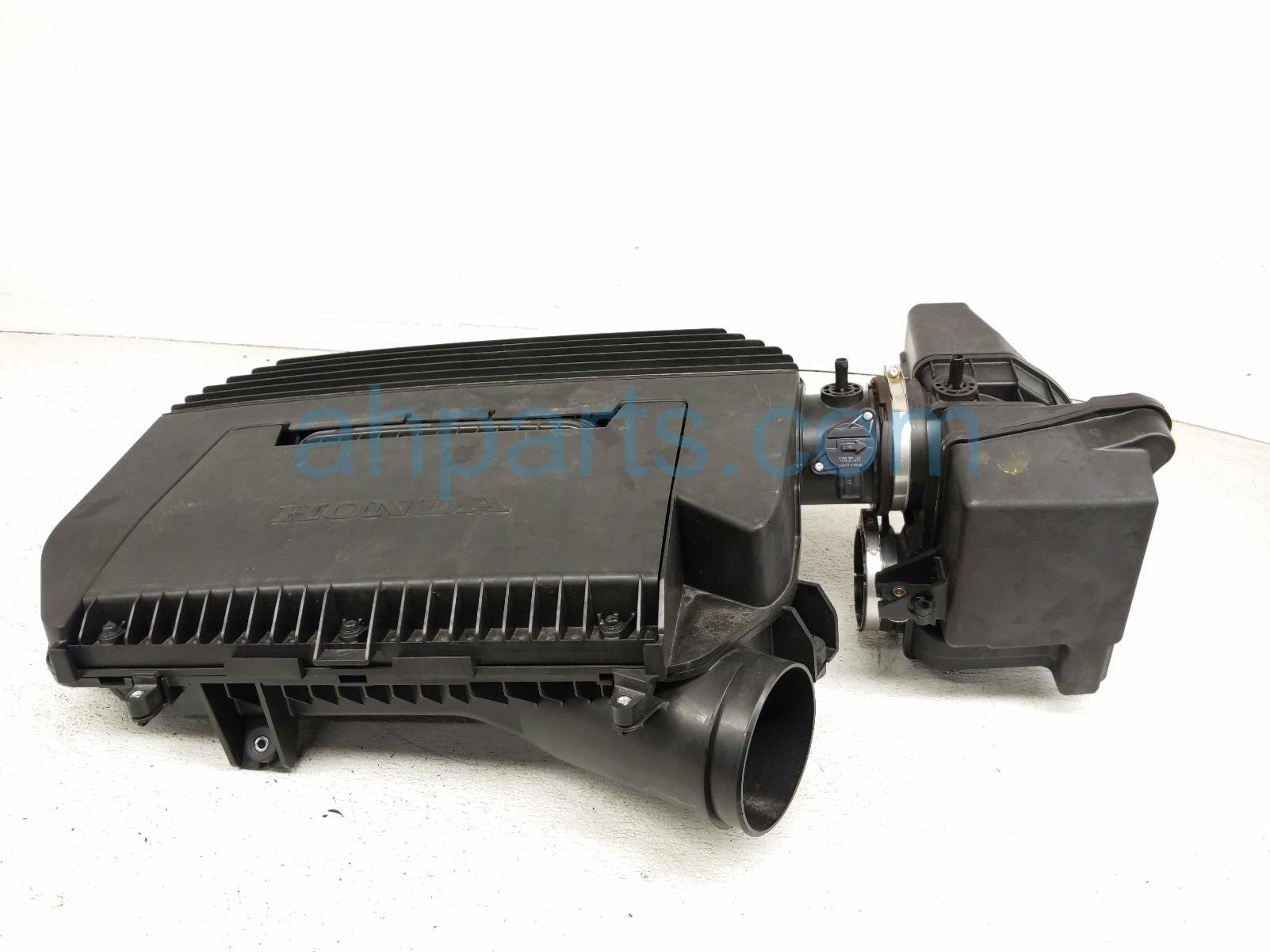 Honda AIR CLEANER INTAKE BOX W/MAF - 3.5L