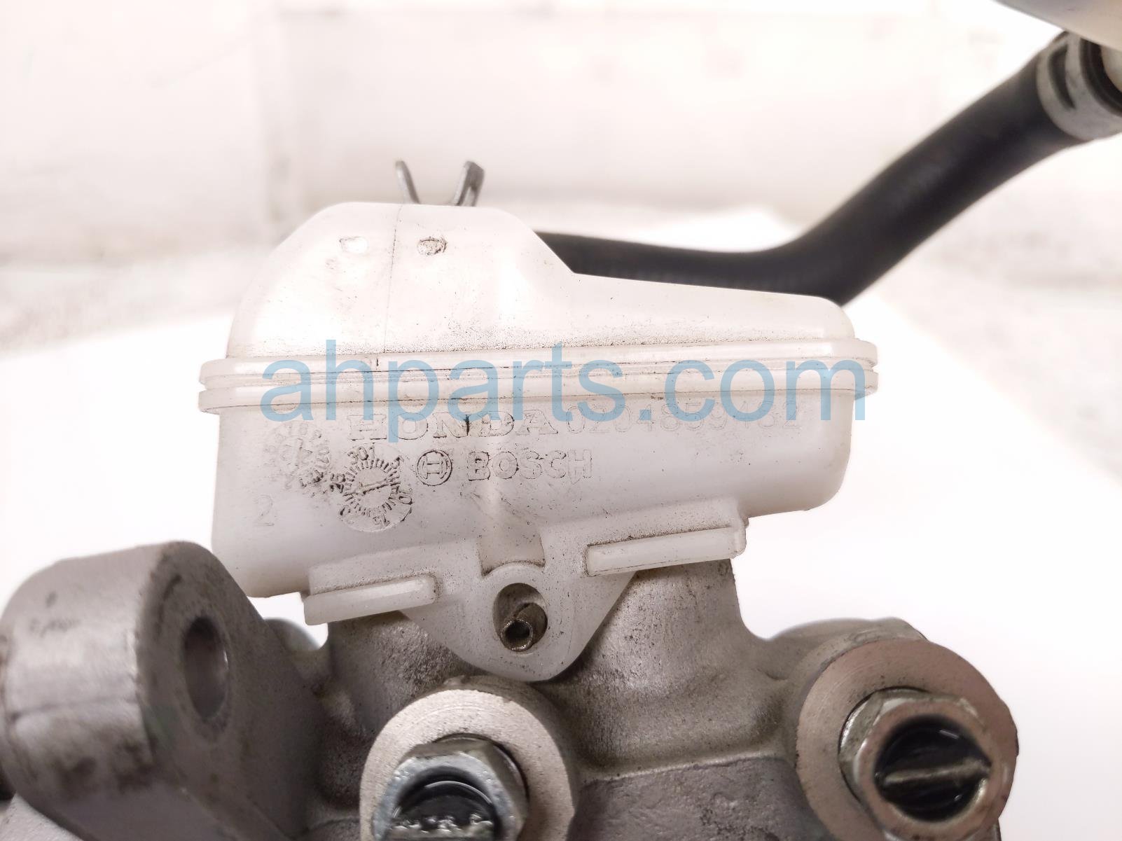 2022 Acura MDX Brake Master Cylinder W/reservoir 46101 TYA A00 Replacement 2022 Acura MDX Brake Master Cylinder W/reservoir 46101 TYA A00 Replacement thumbnail