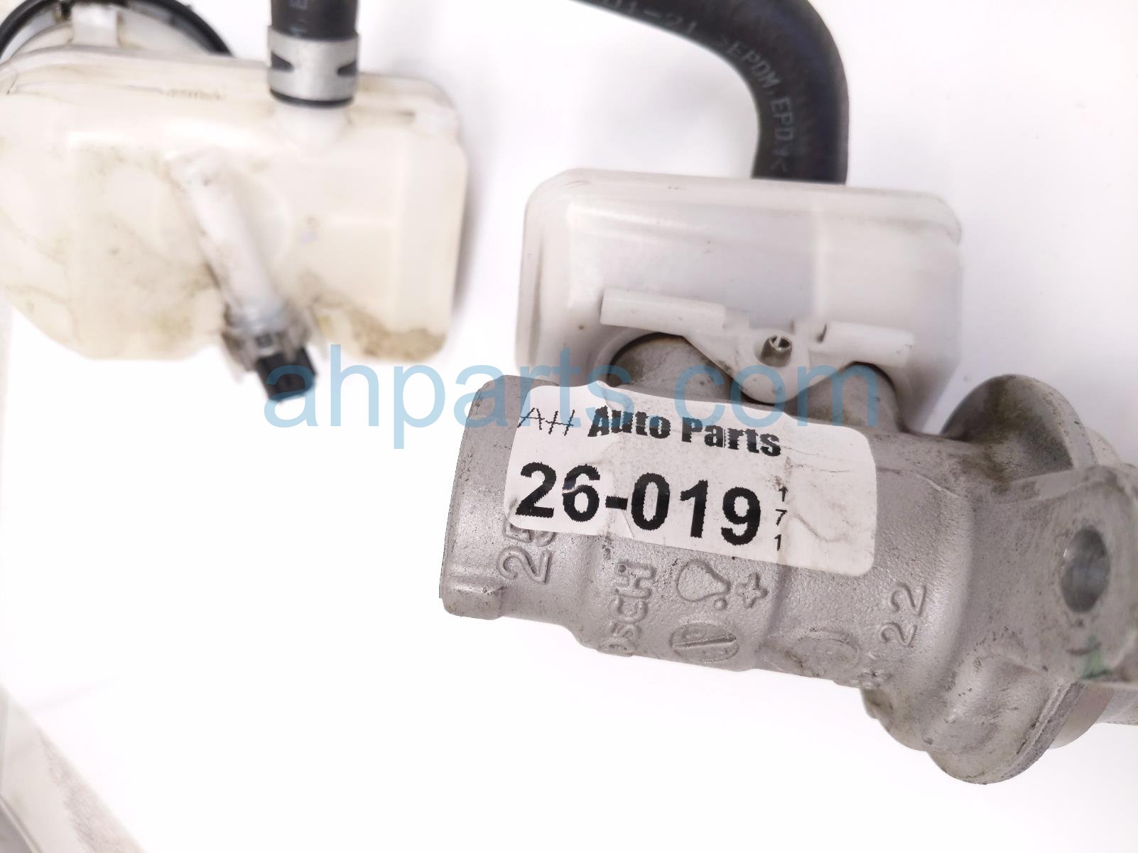 2022 Acura MDX Brake Master Cylinder W/reservoir 46101 TYA A00 Replacement 2022 Acura MDX Brake Master Cylinder W/reservoir 46101 TYA A00 Replacement thumbnail