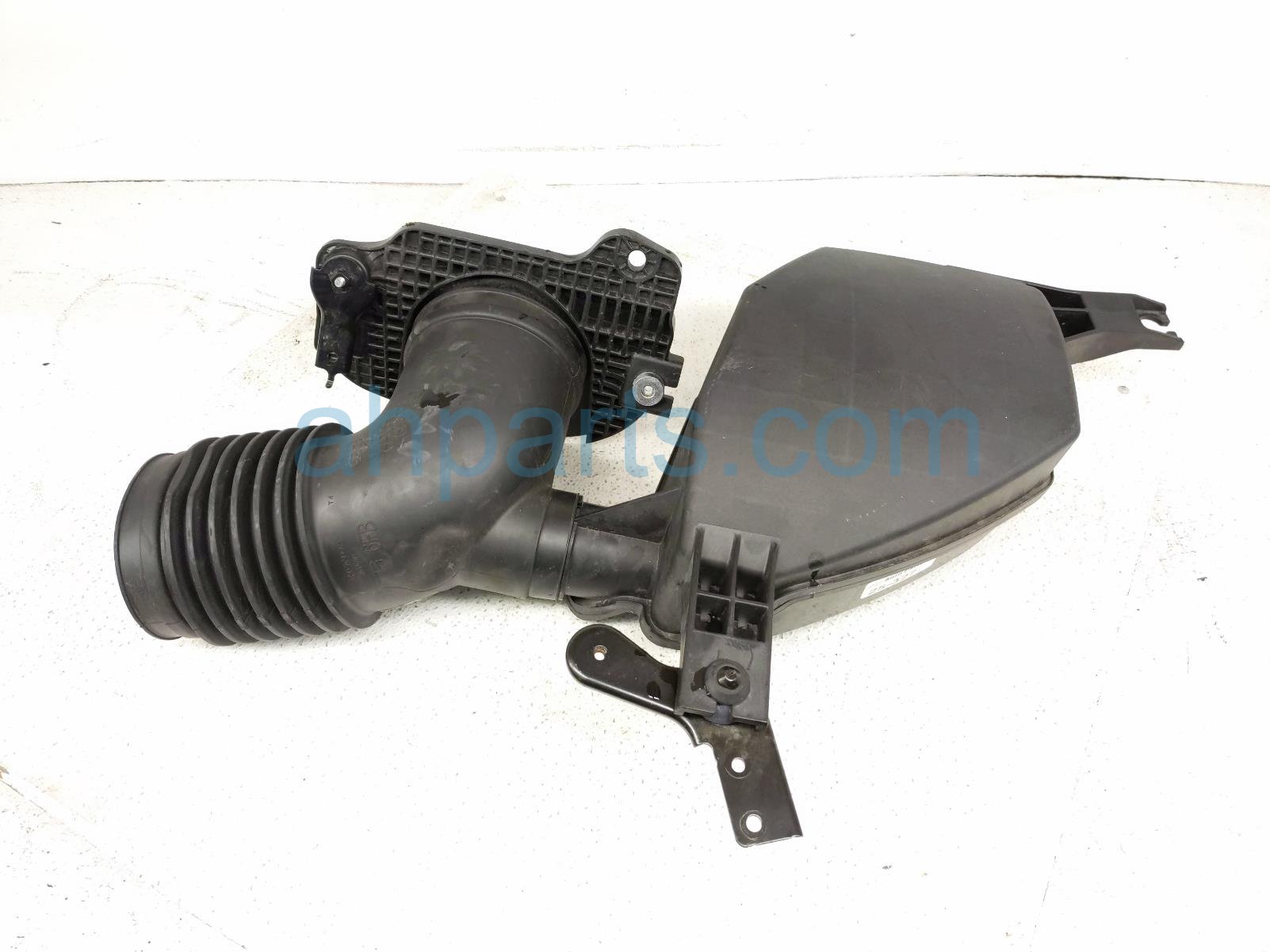 2025 Honda Pilot Air Cleaner Intake Tube W/resonator 17230 6FB A01 Replacement 2025 Honda Pilot Air Cleaner Intake Tube W/resonator 17230 6FB A01 Replacement thumbnail