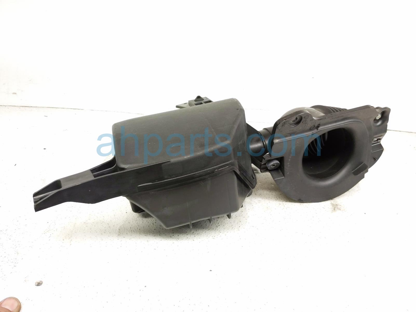 2025 Honda Pilot Air Cleaner Intake Tube W/resonator 17230 6FB A01 Replacement 2025 Honda Pilot Air Cleaner Intake Tube W/resonator 17230 6FB A01 Replacement thumbnail