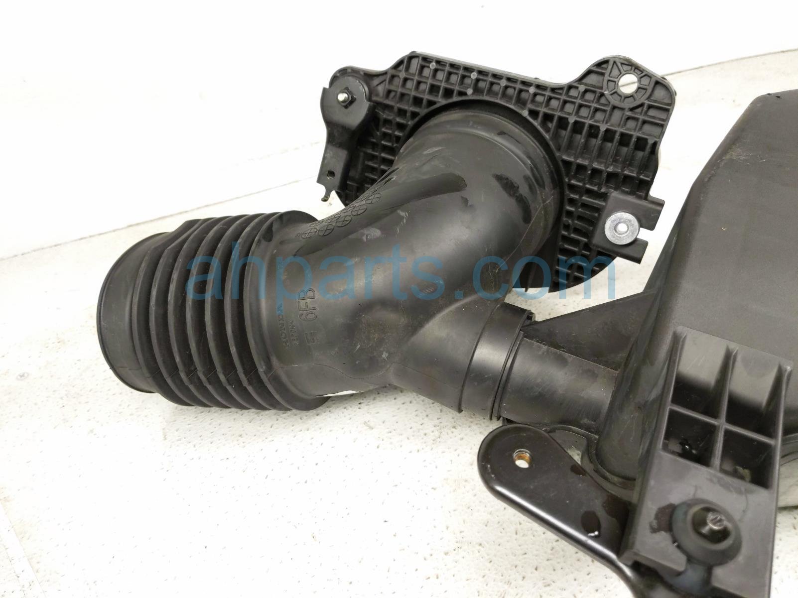 2025 Honda Pilot Air Cleaner Intake Tube W/resonator 17230 6FB A01 Replacement 2025 Honda Pilot Air Cleaner Intake Tube W/resonator 17230 6FB A01 Replacement thumbnail