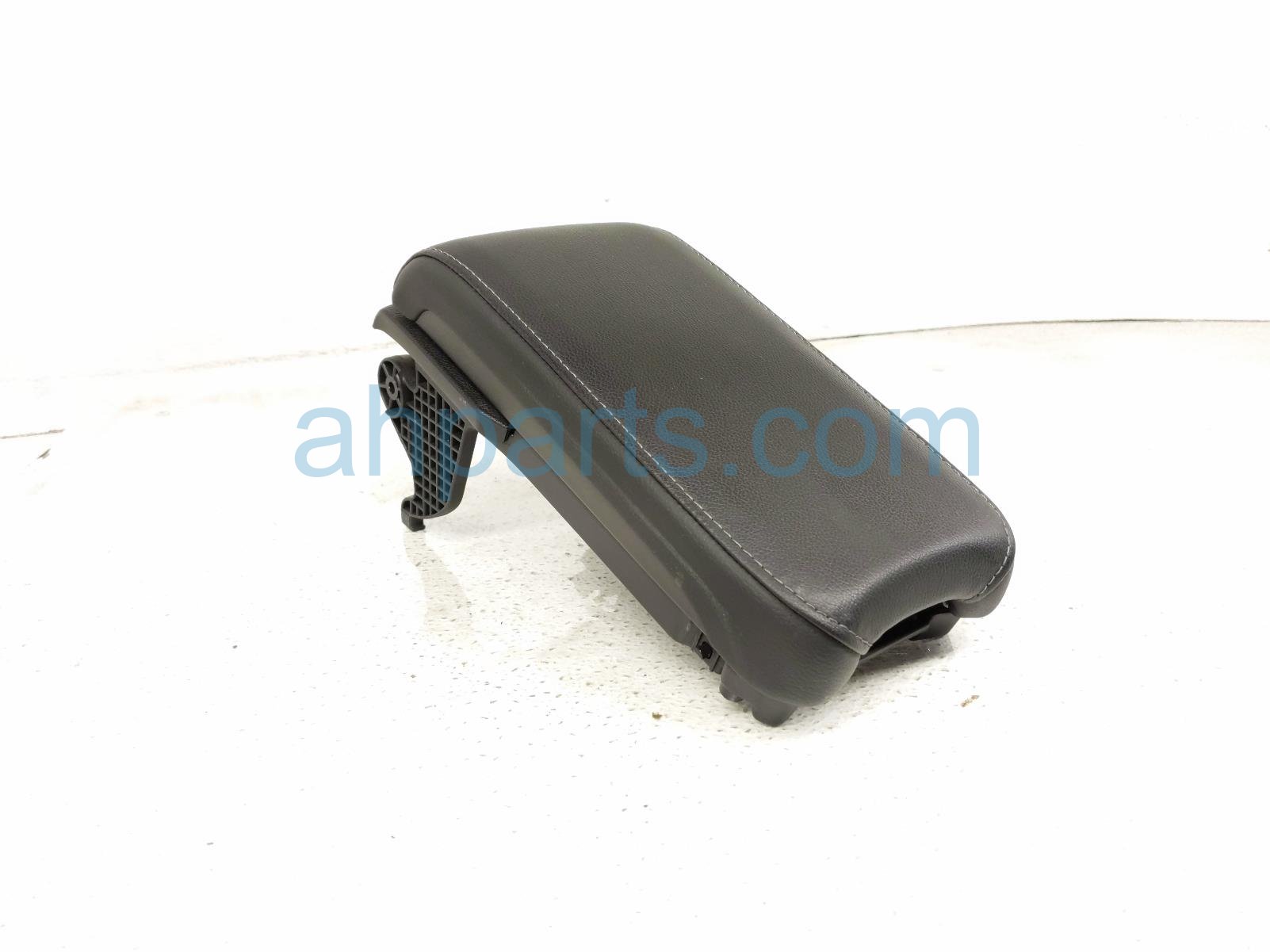 2019 Honda Insight Center Console Lid/armrest Black 83441 TXM A01ZA Replacement 2019 Honda Insight Center Console Lid/armrest Black 83441 TXM A01ZA Replacement thumbnail