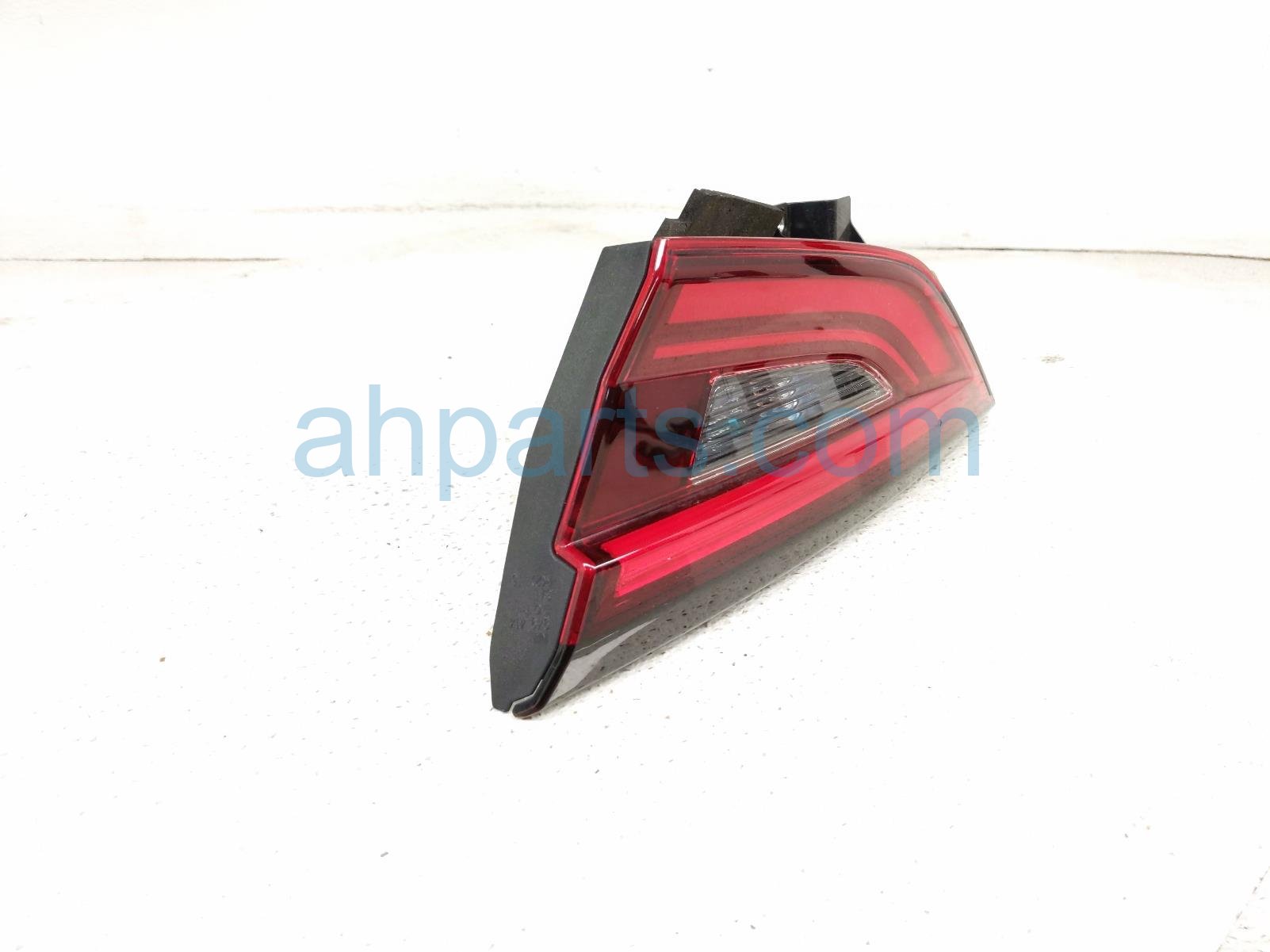 2019 Honda Insight Light / Rear Passenger Tail Lamp (on Gate) 34150 TXM A01 Replacement 2019 Honda Insight Light / Rear Passenger Tail Lamp (on Gate) 34150 TXM A01 Replacement thumbnail