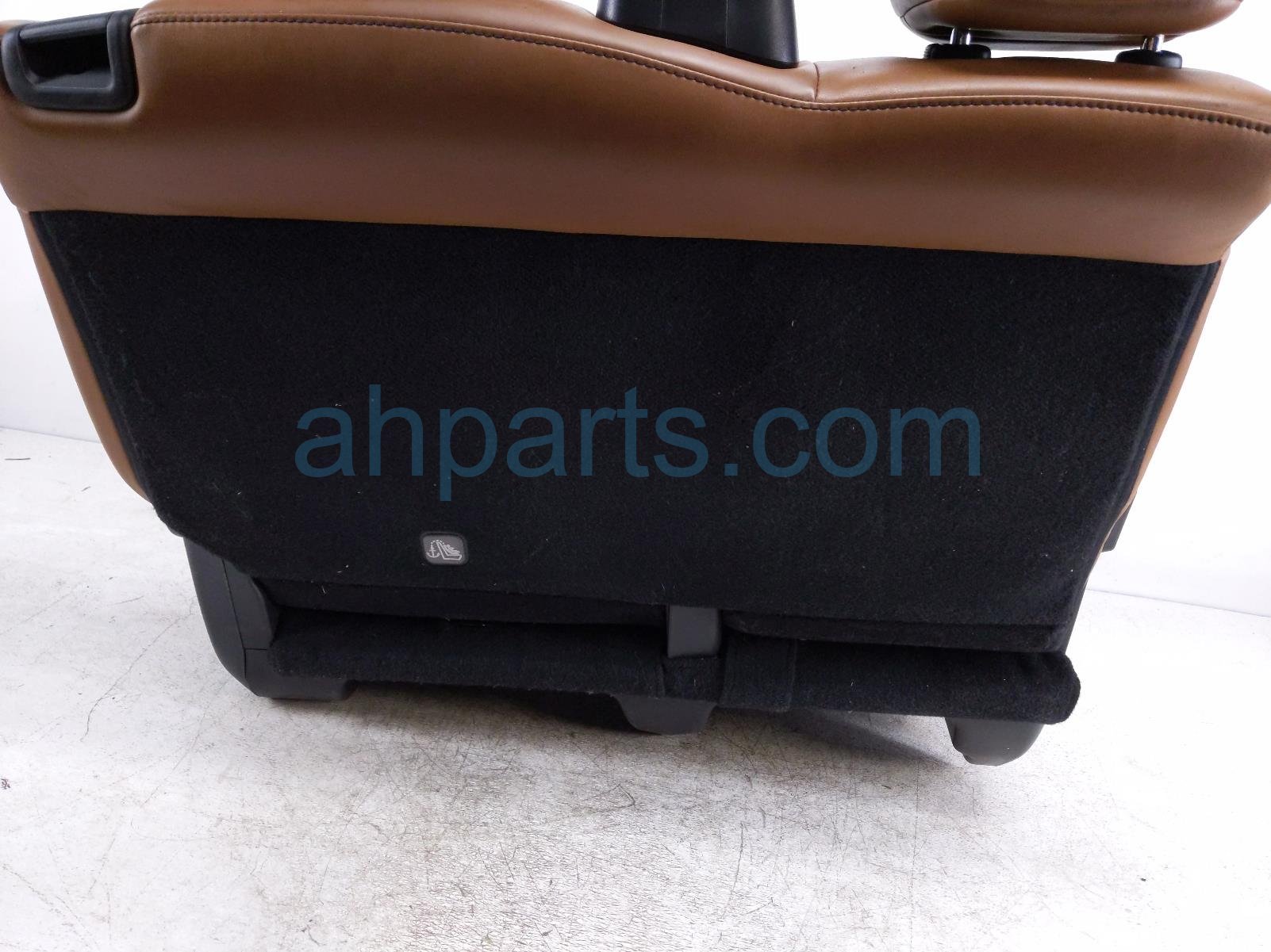 2018 Infiniti Qx80 Rear / Back (2nd Row) 2nd Row Driver Seat Assy Brn Lthr 88670 6GW5C Replacement 2018 Infiniti Qx80 Rear / Back (2nd Row) 2nd Row Driver Seat Assy Brn Lthr 88670 6GW5C Replacement thumbnail