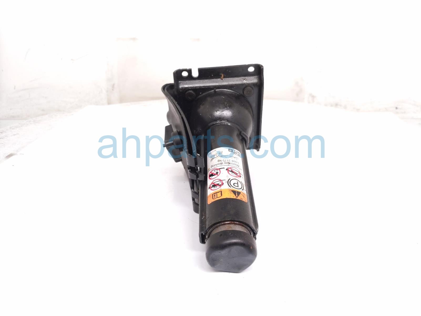 2024 Chevy Silverado 1500 Bottle Jack W/mount Brkt 87854871 Replacement 2024 Chevy Silverado 1500 Bottle Jack W/mount Brkt 87854871 Replacement thumbnail