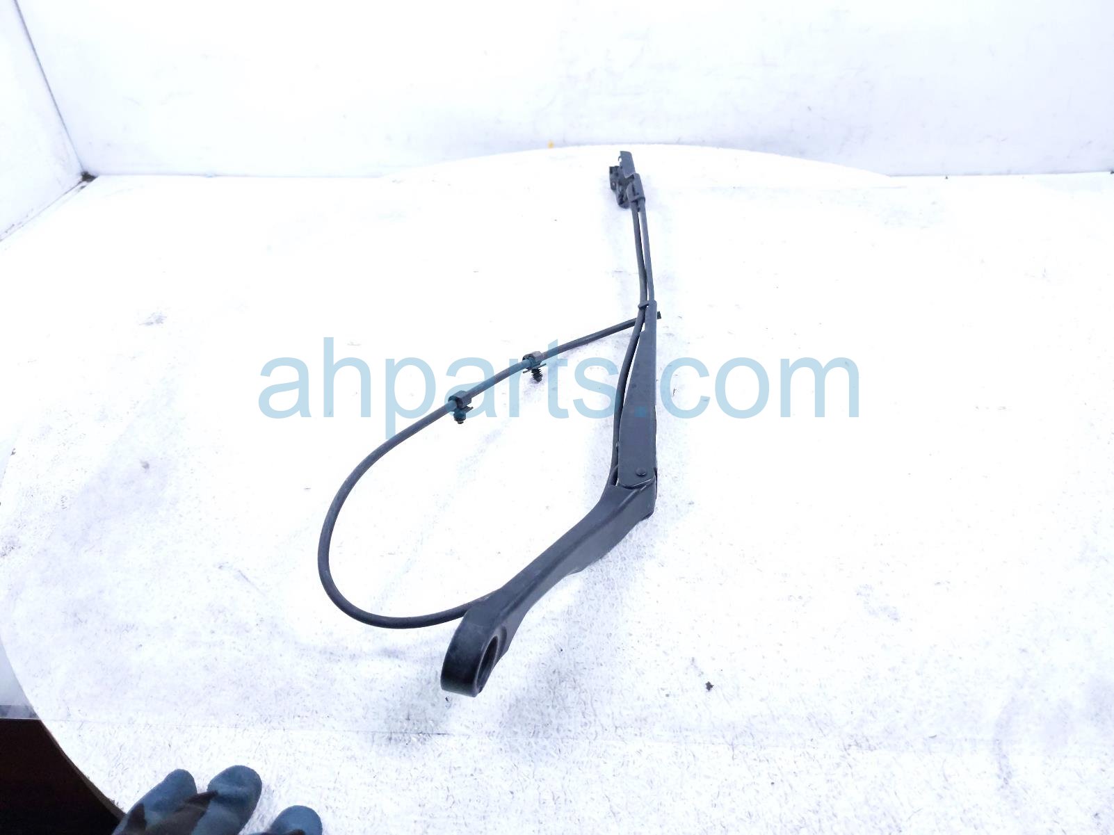 2019 Tesla Tesla 3 Driver Windshield Wiper Arm 076726 00 D Replacement 2019 Tesla Tesla 3 Driver Windshield Wiper Arm 076726 00 D Replacement thumbnail
