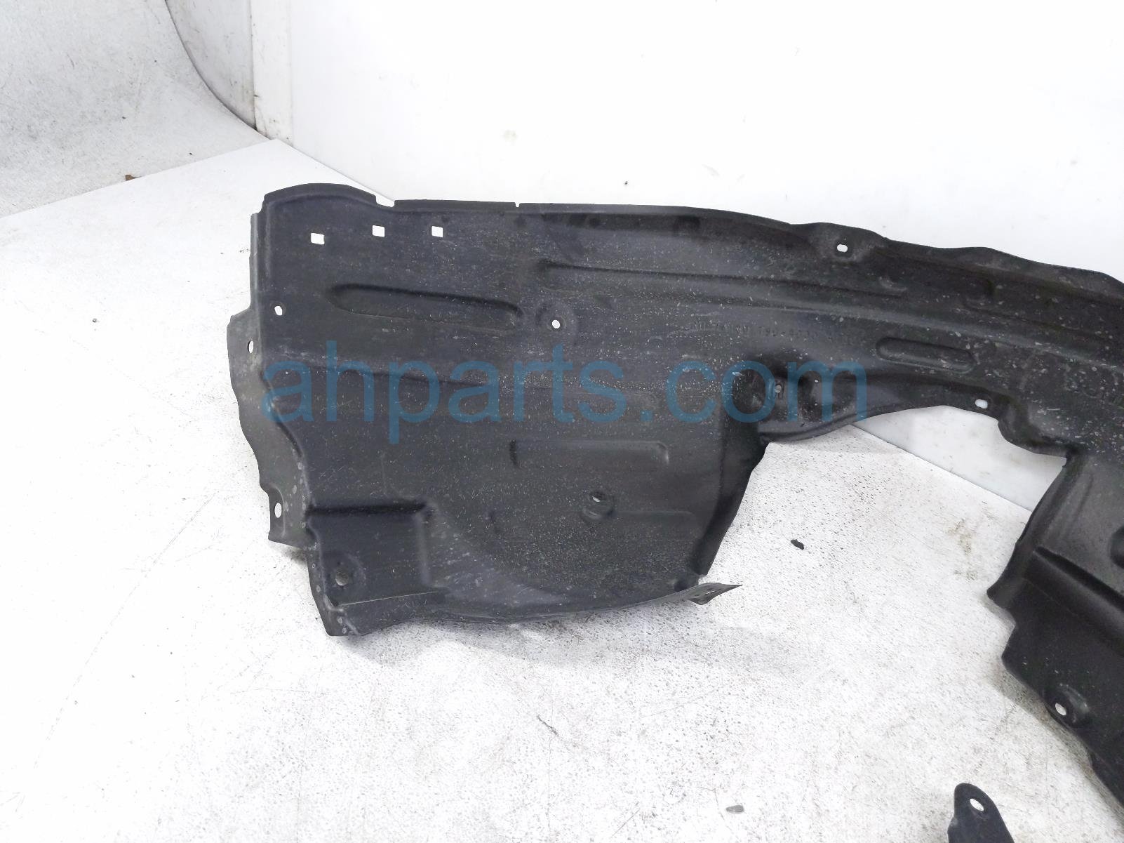 2025 Honda Pilot Front Passenger Inner Fender Liner 74100 T90 A00 Replacement 2025 Honda Pilot Front Passenger Inner Fender Liner 74100 T90 A00 Replacement thumbnail