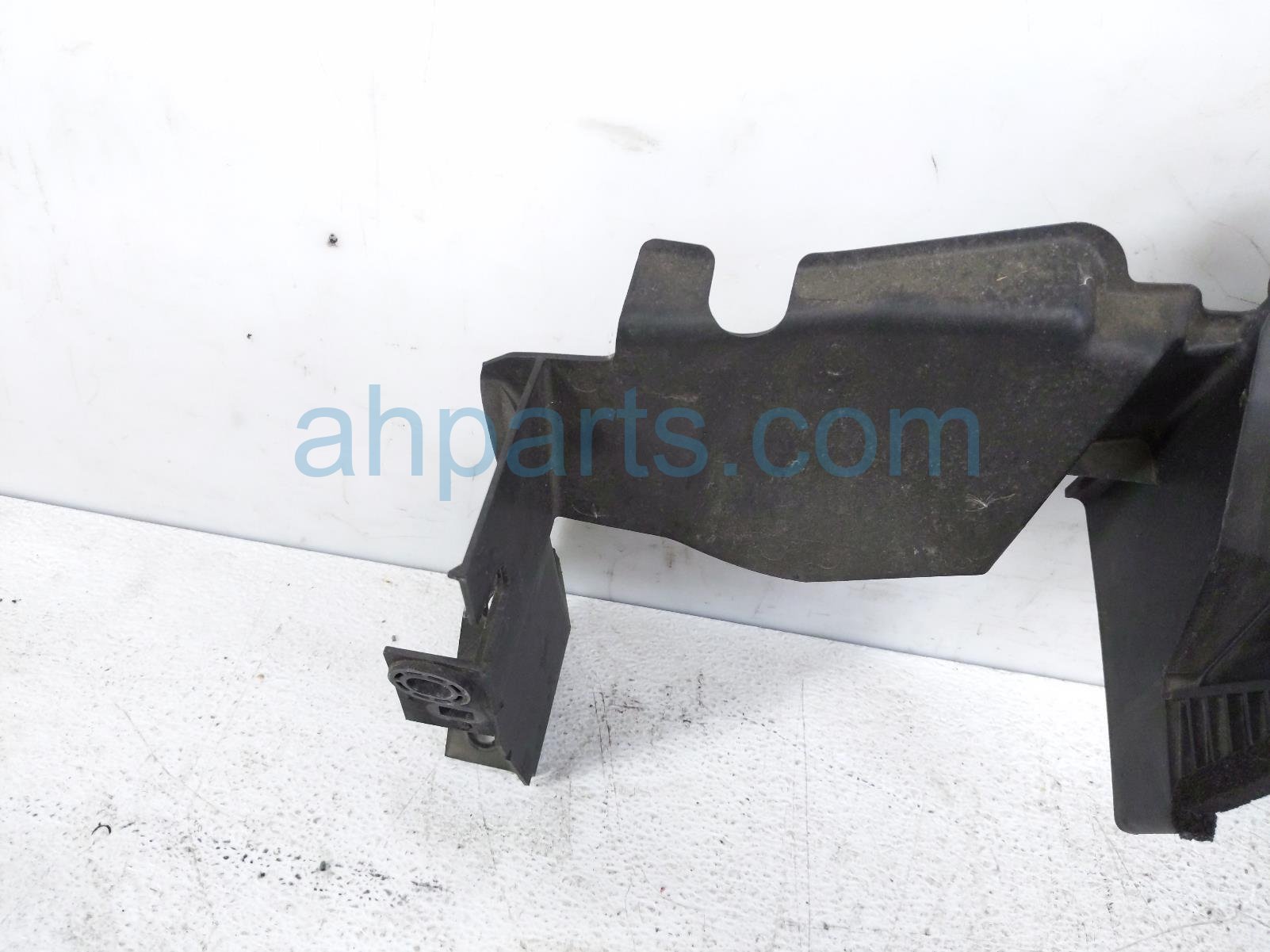 2022 Acura MDX Grille Upper Radiator Support Sight Shield 74163 TYA A00 Replacement 2022 Acura MDX Grille Upper Radiator Support Sight Shield 74163 TYA A00 Replacement thumbnail