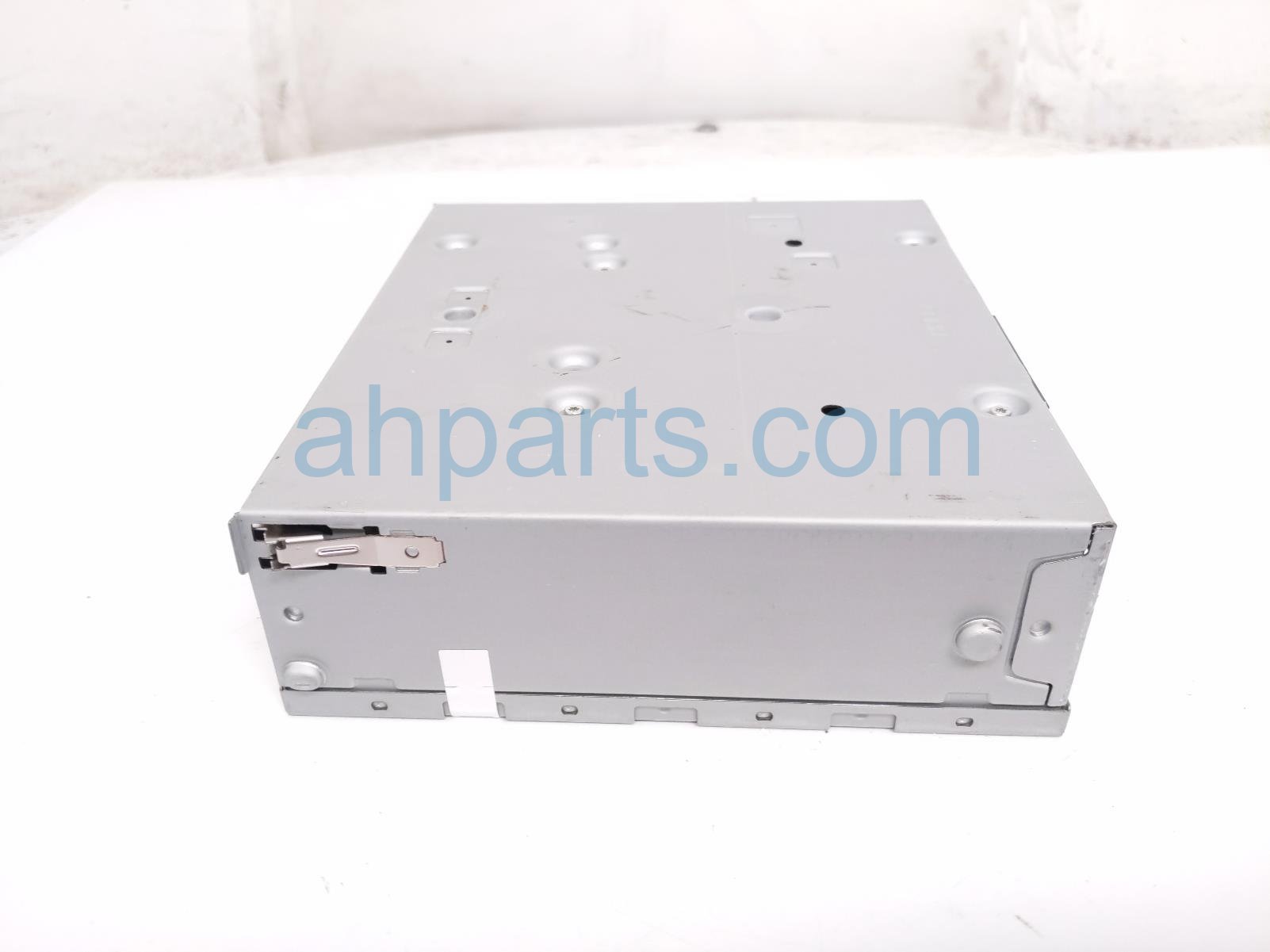 2014 Audi A6 Audi Radio Tuner Module Rear Driver 4G0 035 082 G Replacement 2014 Audi A6 Audi Radio Tuner Module Rear Driver 4G0 035 082 G Replacement thumbnail