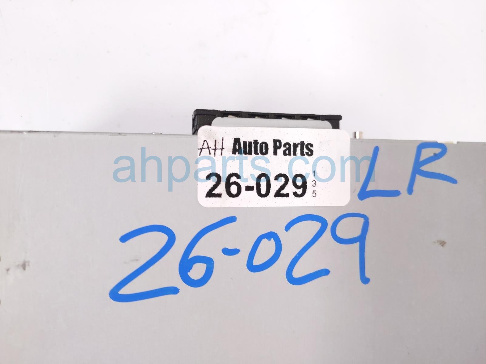 2014 Audi A6 Audi Radio Tuner Module Rear Driver 4G0 035 082 G Replacement 2014 Audi A6 Audi Radio Tuner Module Rear Driver 4G0 035 082 G Replacement thumbnail