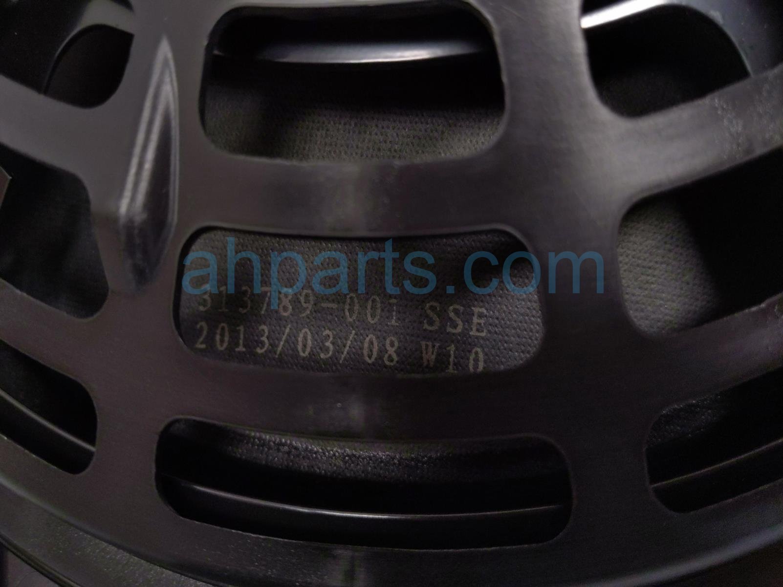 2014 Audi A6 Audi Rear Subwoofer Speaker Assy 4G5 035 709 Replacement 2014 Audi A6 Audi Rear Subwoofer Speaker Assy 4G5 035 709 Replacement thumbnail