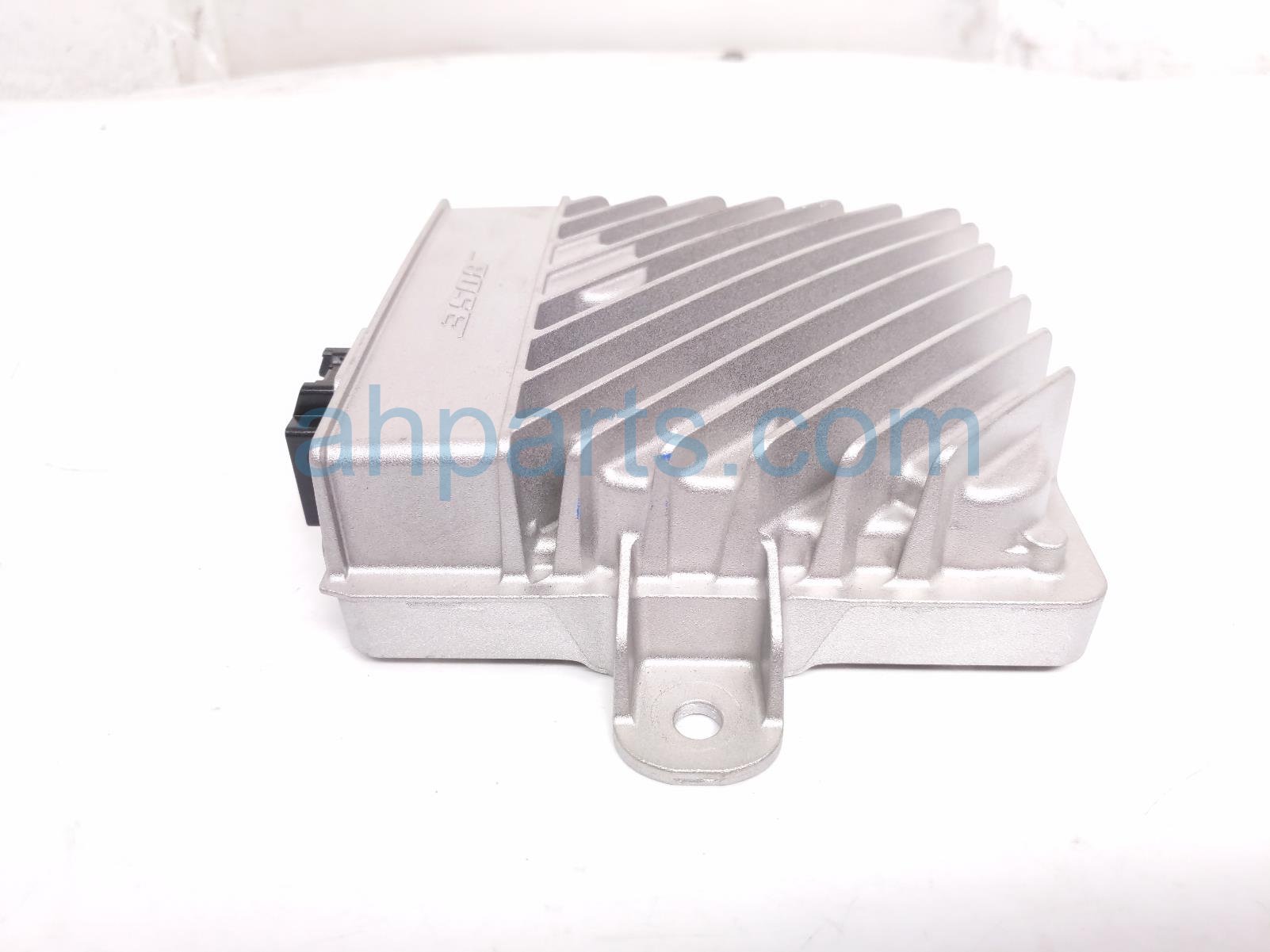 2022 Mazda Miata Audio Amplifier Unit N243 66 A20C Replacement 2022 Mazda Miata Audio Amplifier Unit N243 66 A20C Replacement thumbnail