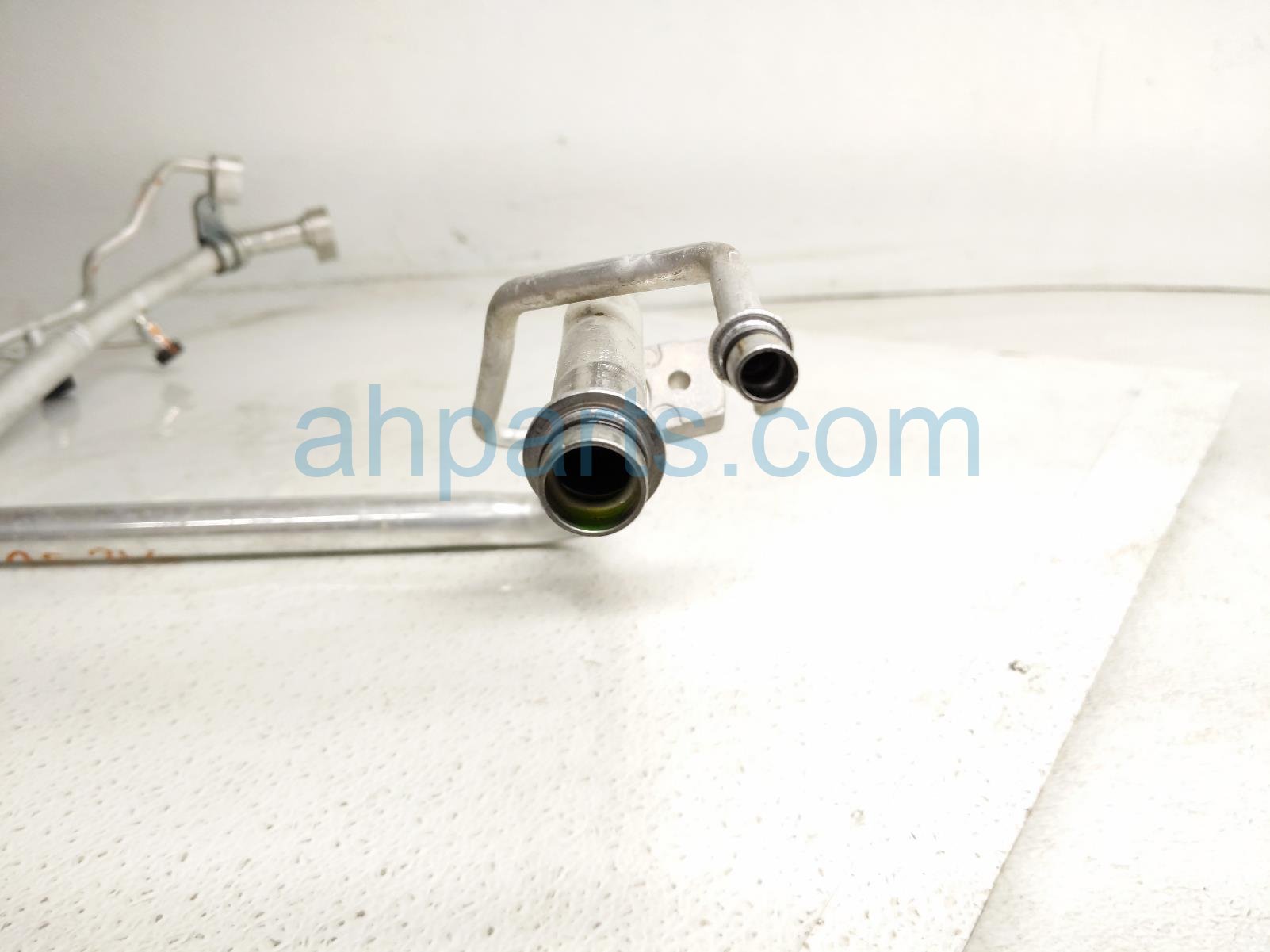 2021 Nissan Rogue Ac / Pipe / Line Suction & Discharge Hose Assembly 92446 6RA0B Replacement 2021 Nissan Rogue Ac / Pipe / Line Suction & Discharge Hose Assembly 92446 6RA0B Replacement thumbnail