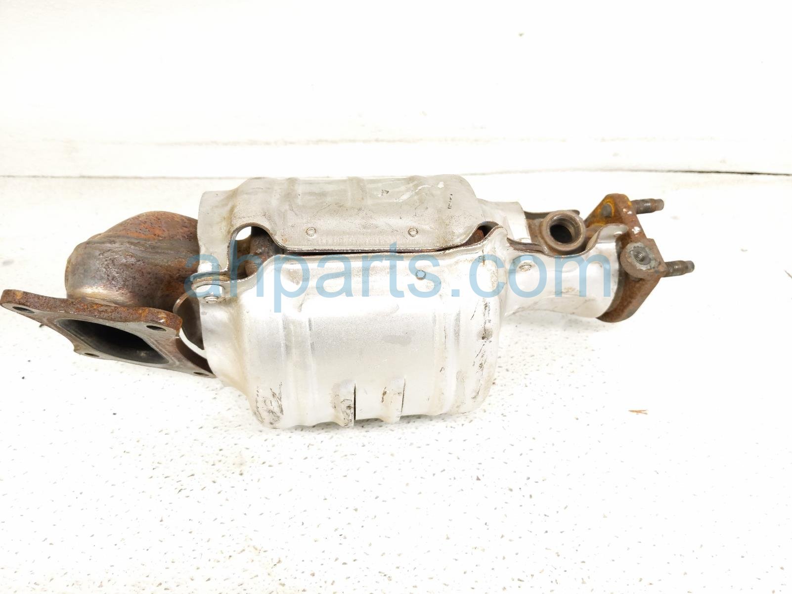 2021 Honda Pilot Rear Exhaust Converter Manifold 18280 RLV A00 Replacement 2021 Honda Pilot Rear Exhaust Converter Manifold 18280 RLV A00 Replacement thumbnail