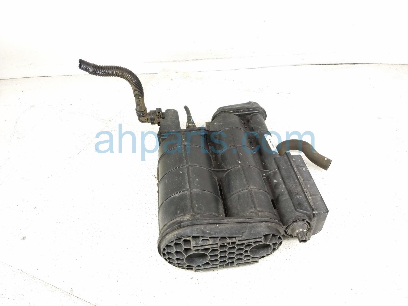 2021 Honda Pilot Fuel Vapor Charcoal Canister 3.5l 17011 TG7 A11 Replacement 2021 Honda Pilot Fuel Vapor Charcoal Canister 3.5l 17011 TG7 A11 Replacement thumbnail