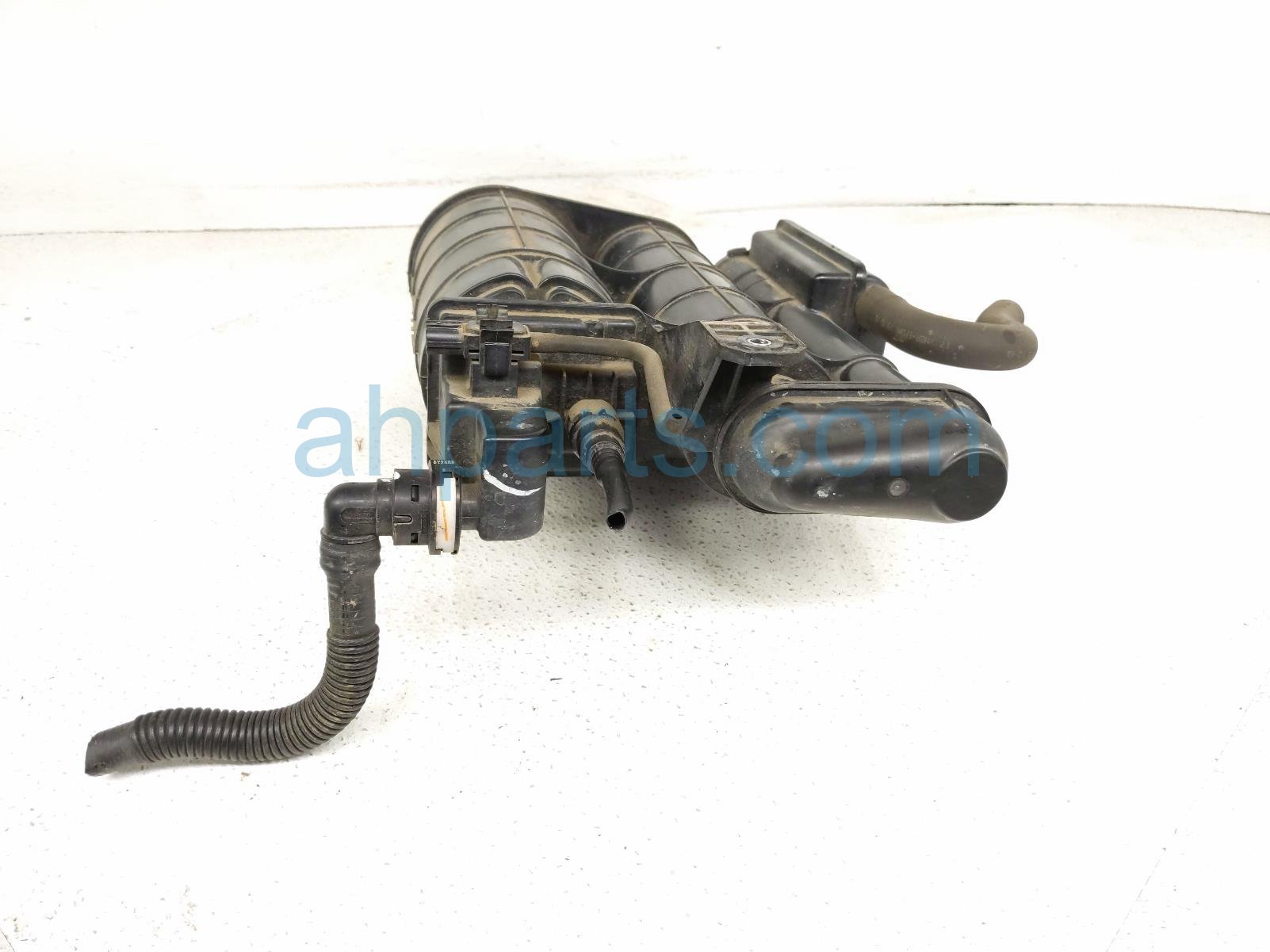 2021 Honda Pilot Fuel Vapor Charcoal Canister 3.5l 17011 TG7 A11 Replacement 2021 Honda Pilot Fuel Vapor Charcoal Canister 3.5l 17011 TG7 A11 Replacement thumbnail