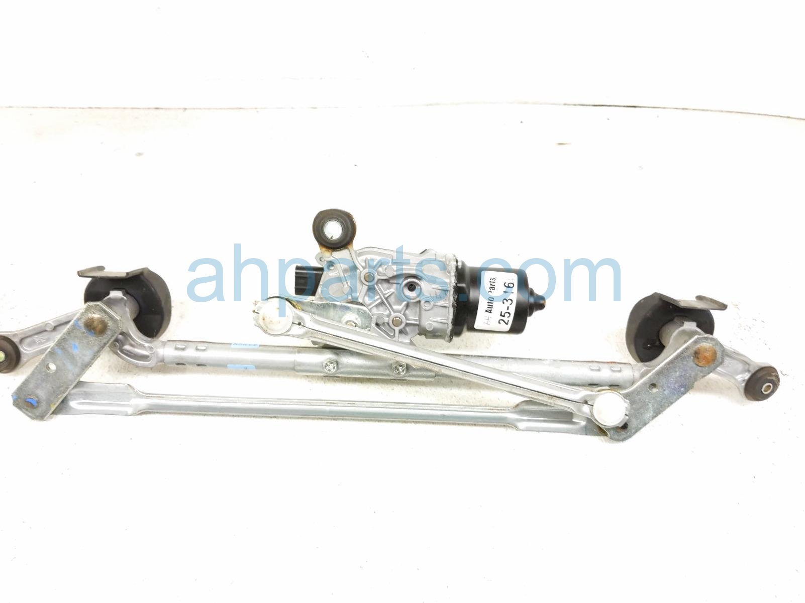 2021 Nissan Rogue Front Arms Windshield Wiper Motor W/arm Assy 28800 6RR0A Replacement 2021 Nissan Rogue Front Arms Windshield Wiper Motor W/arm Assy 28800 6RR0A Replacement thumbnail