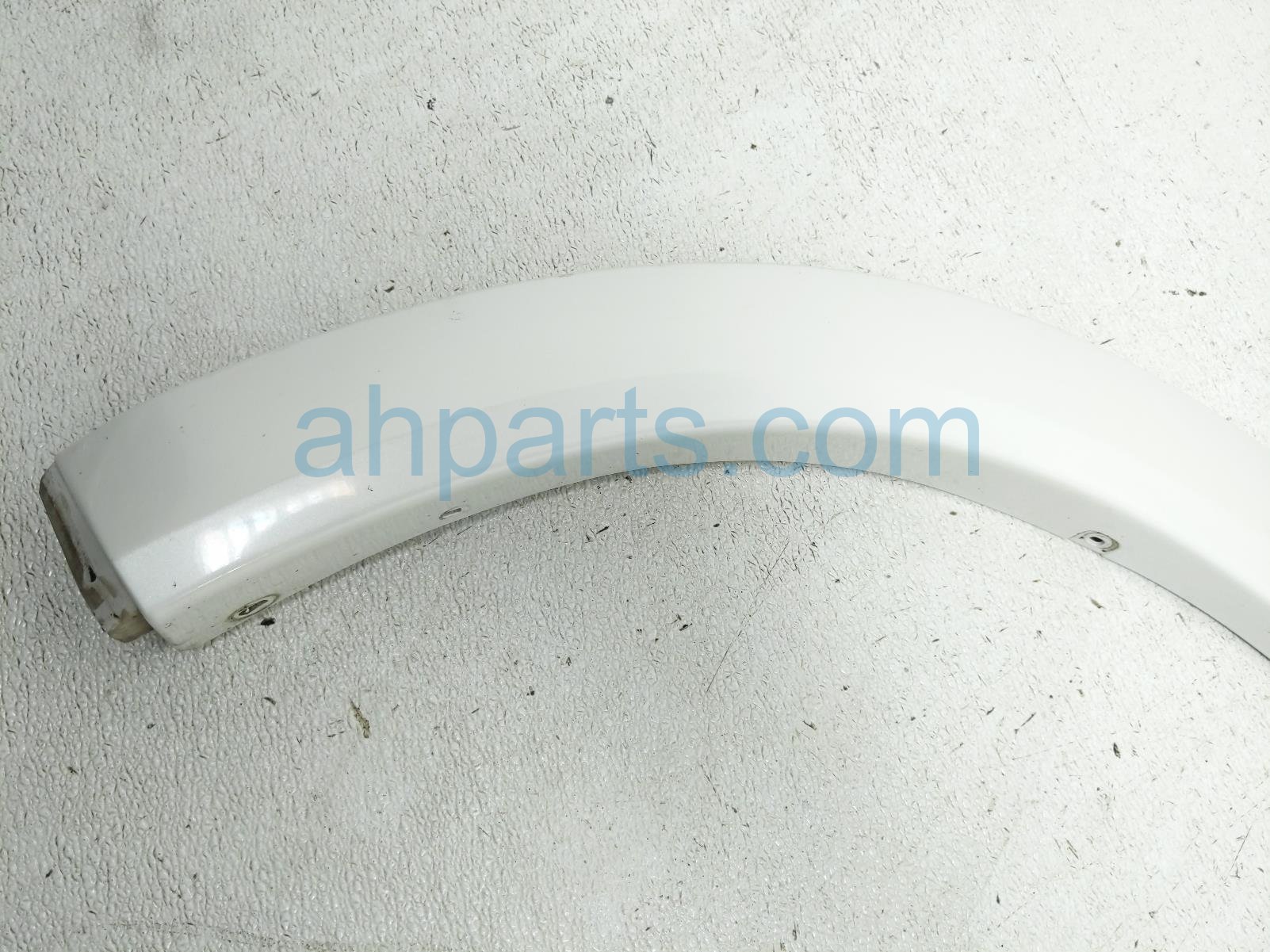 2018 Infiniti Qx80 Rear Driver Quarter Panel Flare White 93829 6GW2B Replacement 2018 Infiniti Qx80 Rear Driver Quarter Panel Flare White 93829 6GW2B Replacement thumbnail