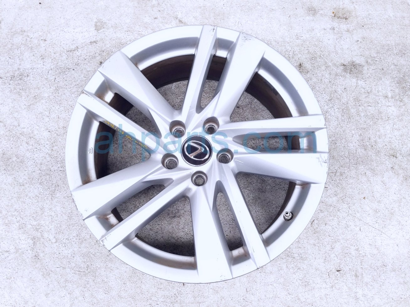 $325 Lexus FR/RH WHEEL / RIM -