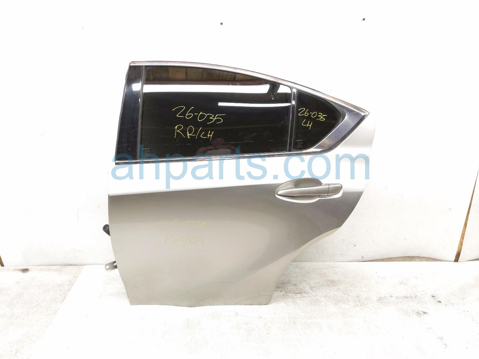 $1200 Lexus RR/LH DOOR - SILVER - NO INSIDE TRIM