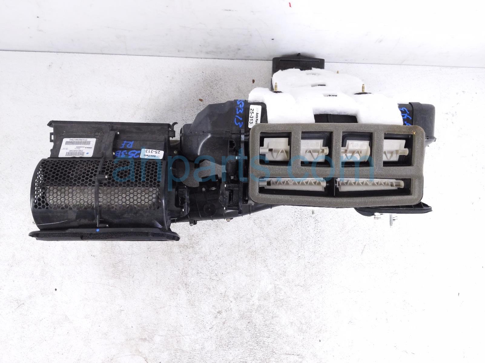 2018 Jeep Grand Cherokee Front Blower Motor W/heater Core 68224169AB Replacement 2018 Jeep Grand Cherokee Front Blower Motor W/heater Core 68224169AB Replacement thumbnail