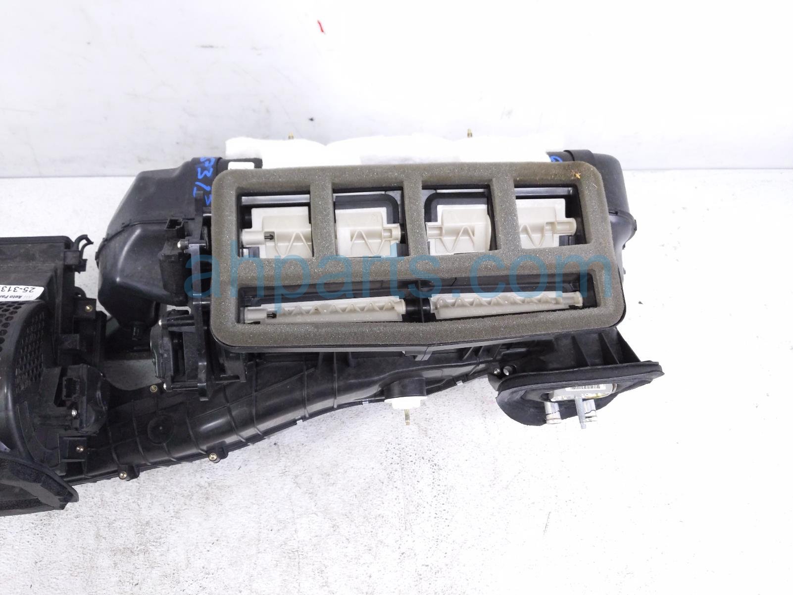 2018 Jeep Grand Cherokee Front Blower Motor W/heater Core 68224169AB Replacement 2018 Jeep Grand Cherokee Front Blower Motor W/heater Core 68224169AB Replacement thumbnail