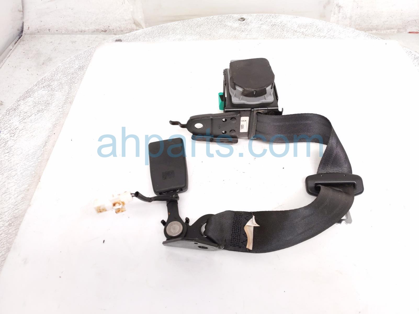 2020 Mazda 6 Rear Mid Seat Belt Black GDYL 57 740 Replacement 2020 Mazda 6 Rear Mid Seat Belt Black GDYL 57 740 Replacement thumbnail