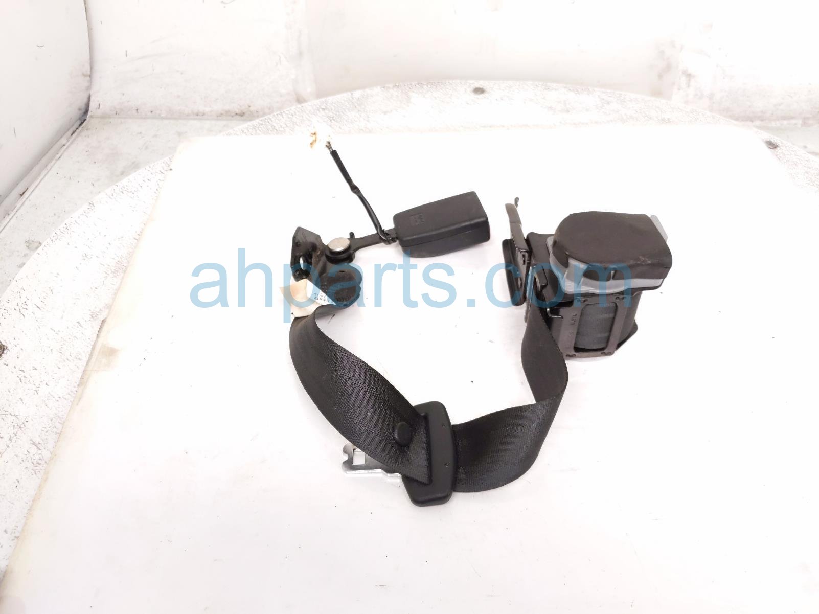 2020 Mazda 6 Rear Mid Seat Belt Black GDYL 57 740 Replacement 2020 Mazda 6 Rear Mid Seat Belt Black GDYL 57 740 Replacement thumbnail