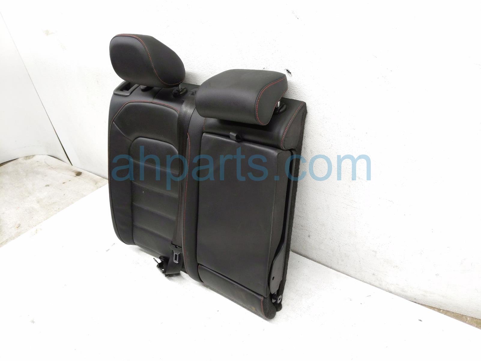 2018 Volkswagen Golf Gti Back (2nd Row) Rear Passenger Top Seat Cushion Blk W/red 5GM 885 806 BN BKV Replacement 2018 Volkswagen Golf Gti Back (2nd Row) Rear Passenger Top Seat Cushion Blk W/red 5GM 885 806 BN BKV Replacement thumbnail