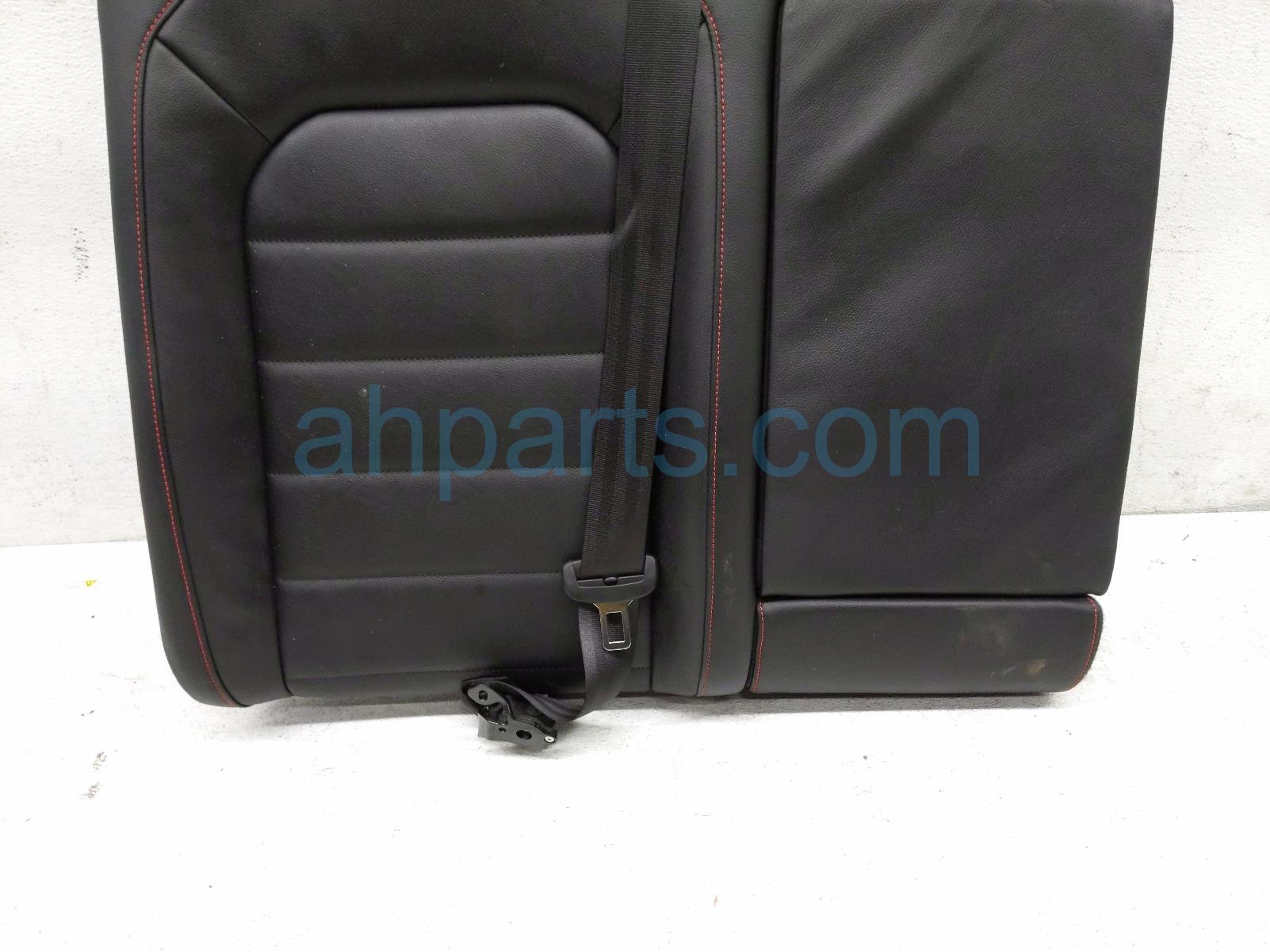 2018 Volkswagen Golf Gti Back (2nd Row) Rear Passenger Top Seat Cushion Blk W/red 5GM 885 806 BN BKV Replacement 2018 Volkswagen Golf Gti Back (2nd Row) Rear Passenger Top Seat Cushion Blk W/red 5GM 885 806 BN BKV Replacement thumbnail