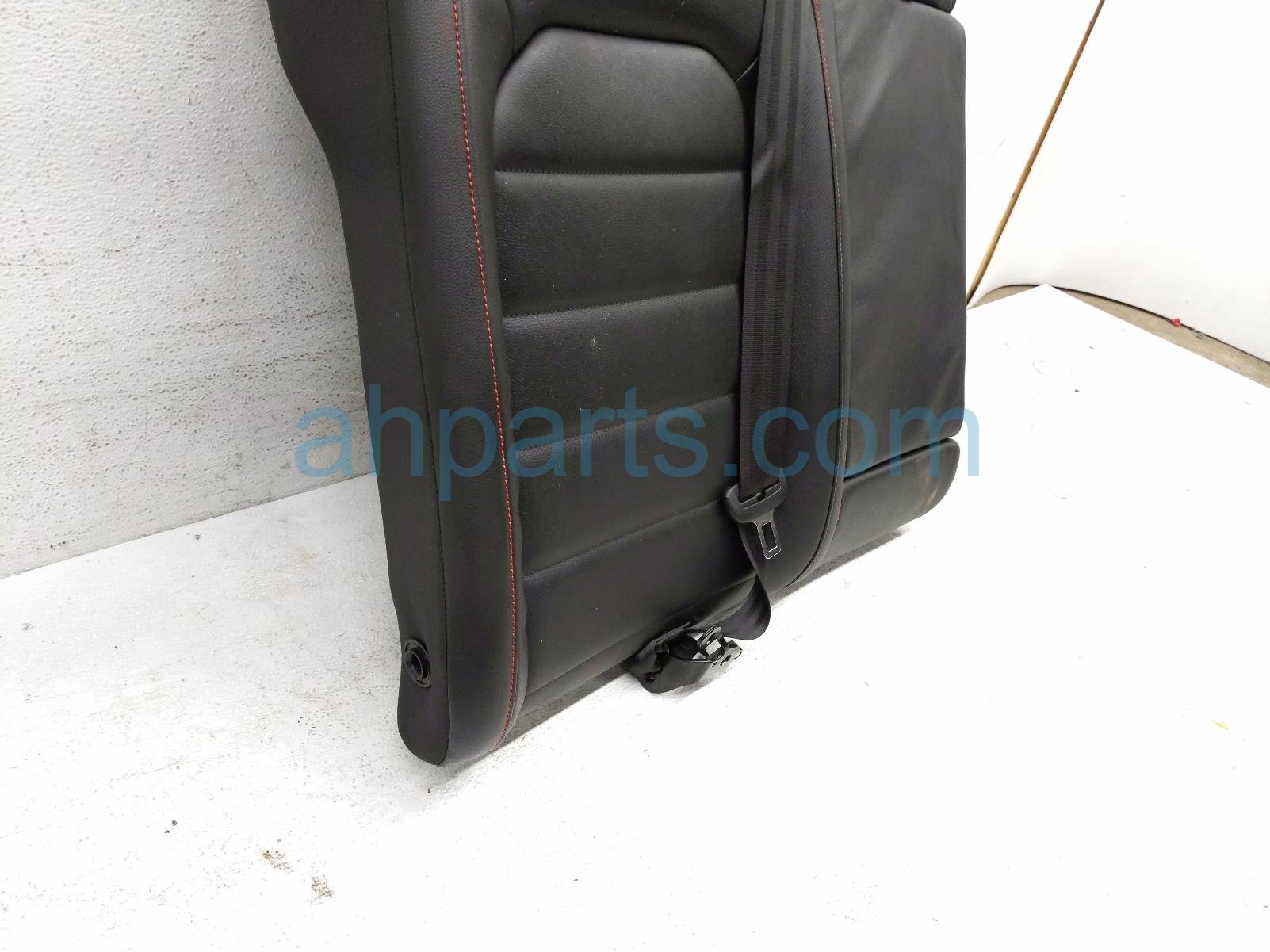 2018 Volkswagen Golf Gti Back (2nd Row) Rear Passenger Top Seat Cushion Blk W/red 5GM 885 806 BN BKV Replacement 2018 Volkswagen Golf Gti Back (2nd Row) Rear Passenger Top Seat Cushion Blk W/red 5GM 885 806 BN BKV Replacement thumbnail