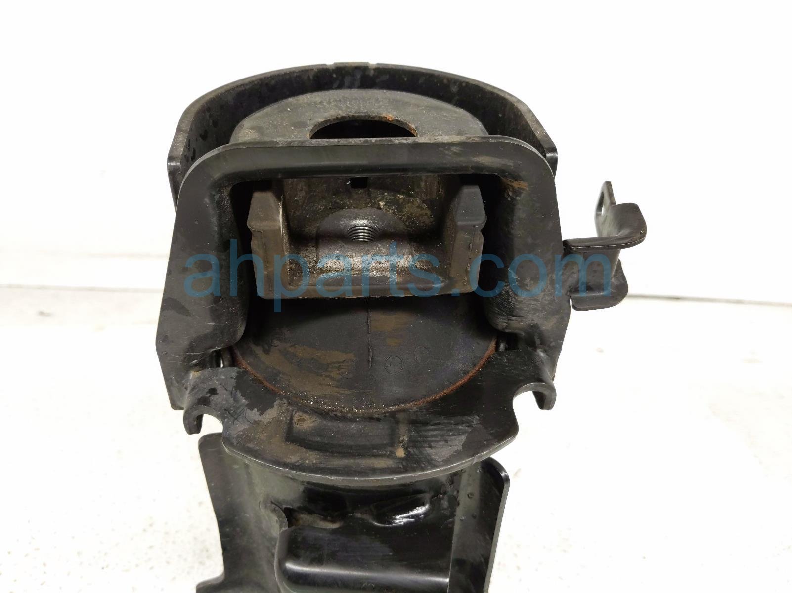 2019 Toyota Rav 4 Engine/motor Rear Engine Mount 2.5l Awd Hyb 12371 F0100 Replacement 2019 Toyota Rav 4 Engine/motor Rear Engine Mount 2.5l Awd Hyb 12371 F0100 Replacement thumbnail