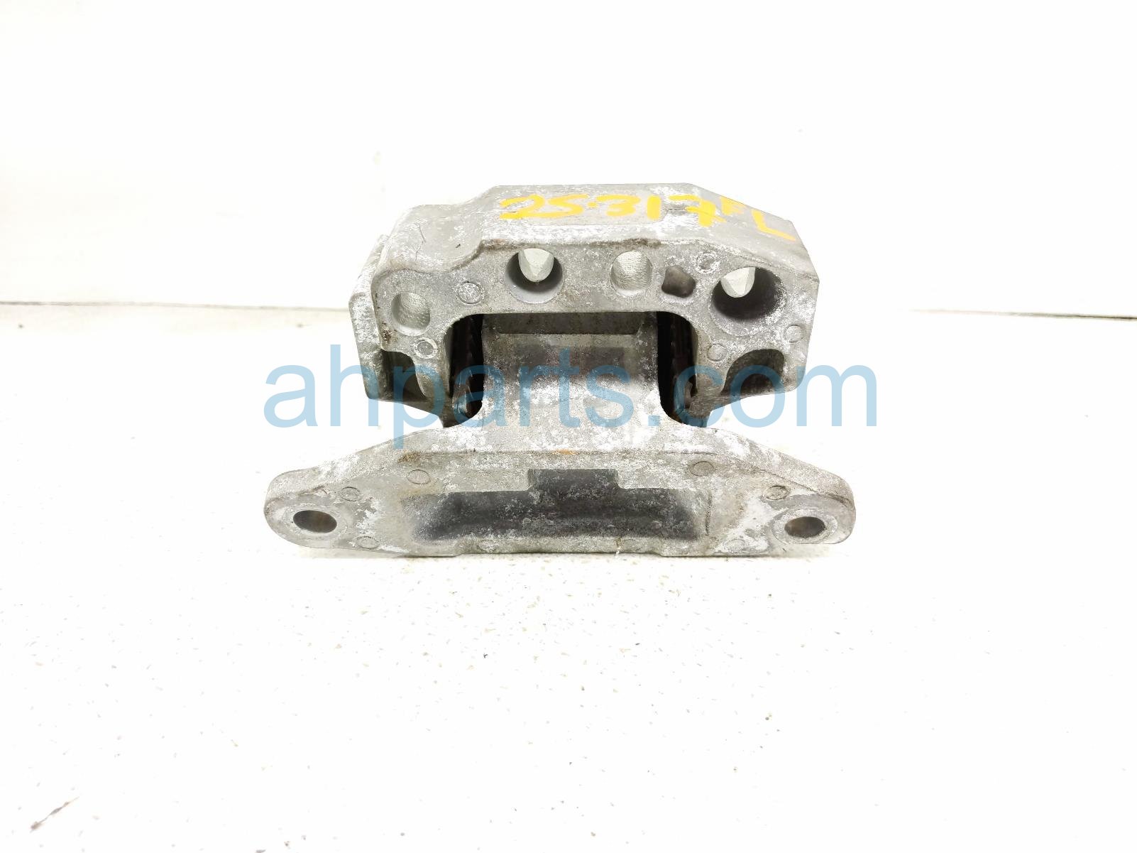 2019 Toyota Rav 4 Engine/motor Driver Transmission Mount 2.5l Awd 12306 F0050 Replacement 2019 Toyota Rav 4 Engine/motor Driver Transmission Mount 2.5l Awd 12306 F0050 Replacement thumbnail