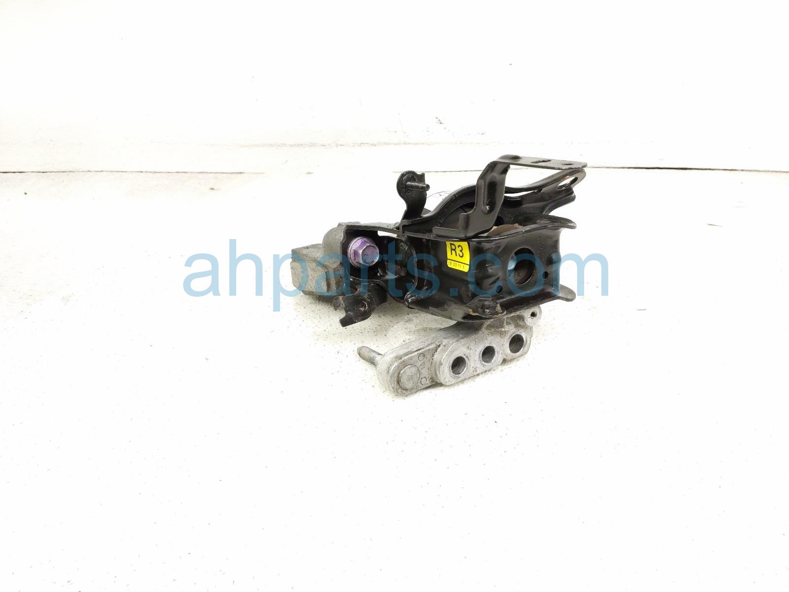 2019 Toyota Rav 4 Engine/motor Passenger Side Engine Mount 2.5l 12305 F0090 Replacement 2019 Toyota Rav 4 Engine/motor Passenger Side Engine Mount 2.5l 12305 F0090 Replacement thumbnail