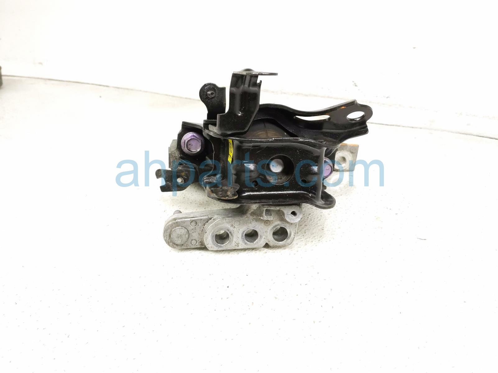 2019 Toyota Rav 4 Engine/motor Passenger Side Engine Mount 2.5l 12305 F0090 Replacement 2019 Toyota Rav 4 Engine/motor Passenger Side Engine Mount 2.5l 12305 F0090 Replacement thumbnail