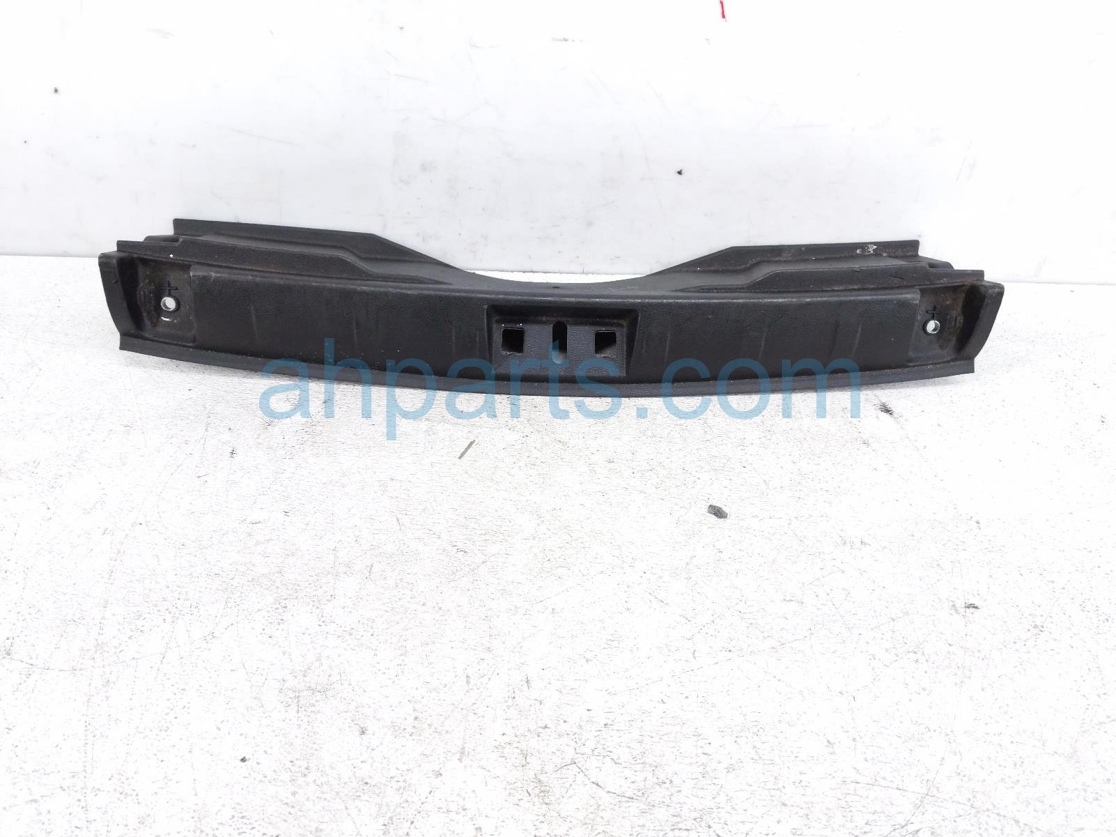 2018 Jeep Renegade Rear Trunk Sill Scuff Plate Blk 6NM38LXHAA Replacement 2018 Jeep Renegade Rear Trunk Sill Scuff Plate Blk 6NM38LXHAA Replacement thumbnail