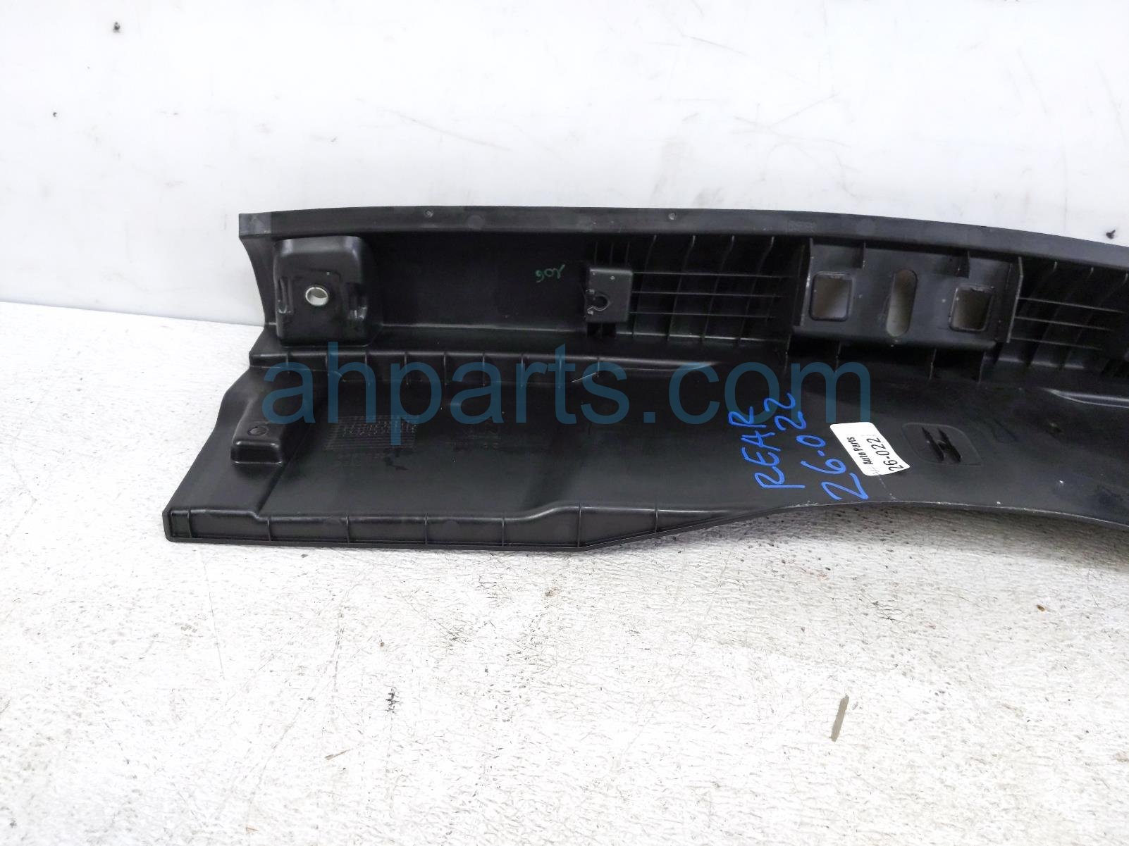 2018 Jeep Renegade Rear Trunk Sill Scuff Plate Blk 6NM38LXHAA Replacement 2018 Jeep Renegade Rear Trunk Sill Scuff Plate Blk 6NM38LXHAA Replacement thumbnail