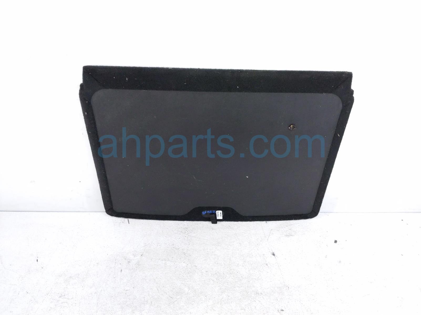 2018 Jeep Renegade Rear Cargo Floor Liner Panel Blk 6YN73LXHAA Replacement 2018 Jeep Renegade Rear Cargo Floor Liner Panel Blk 6YN73LXHAA Replacement thumbnail