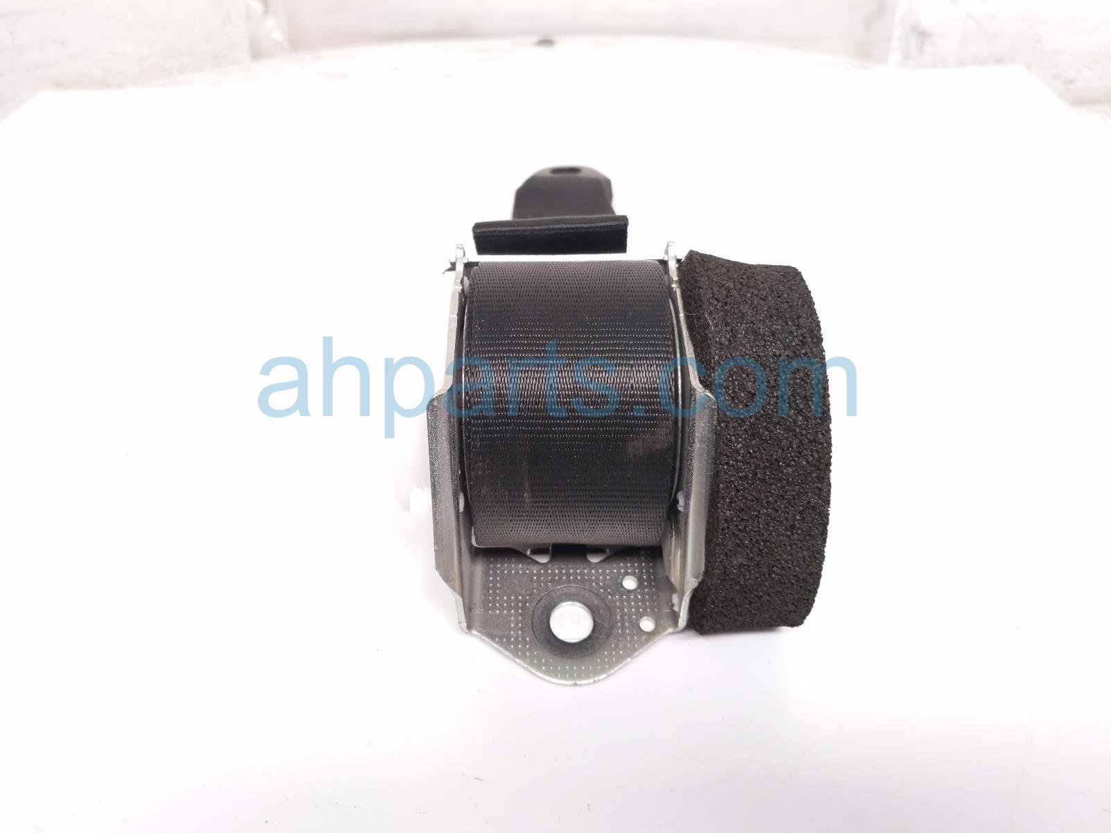 2018 Jeep Renegade Rear Driver Seat Belt Retractor Black 07355981040 Replacement 2018 Jeep Renegade Rear Driver Seat Belt Retractor Black 07355981040 Replacement thumbnail