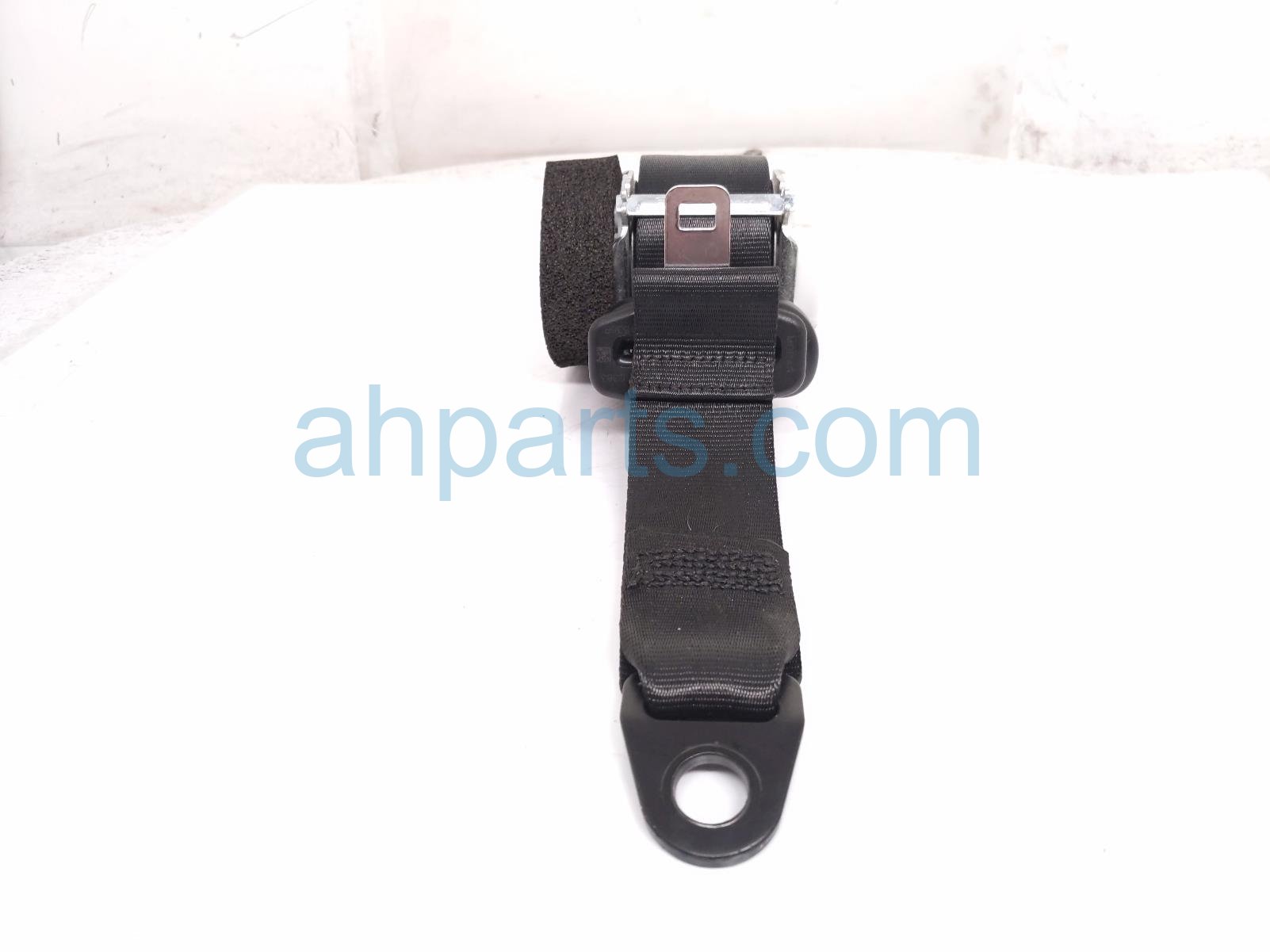 2018 Jeep Renegade Rear Passenger Seat Belt Retractor Black 07355980910 Replacement 2018 Jeep Renegade Rear Passenger Seat Belt Retractor Black 07355980910 Replacement thumbnail