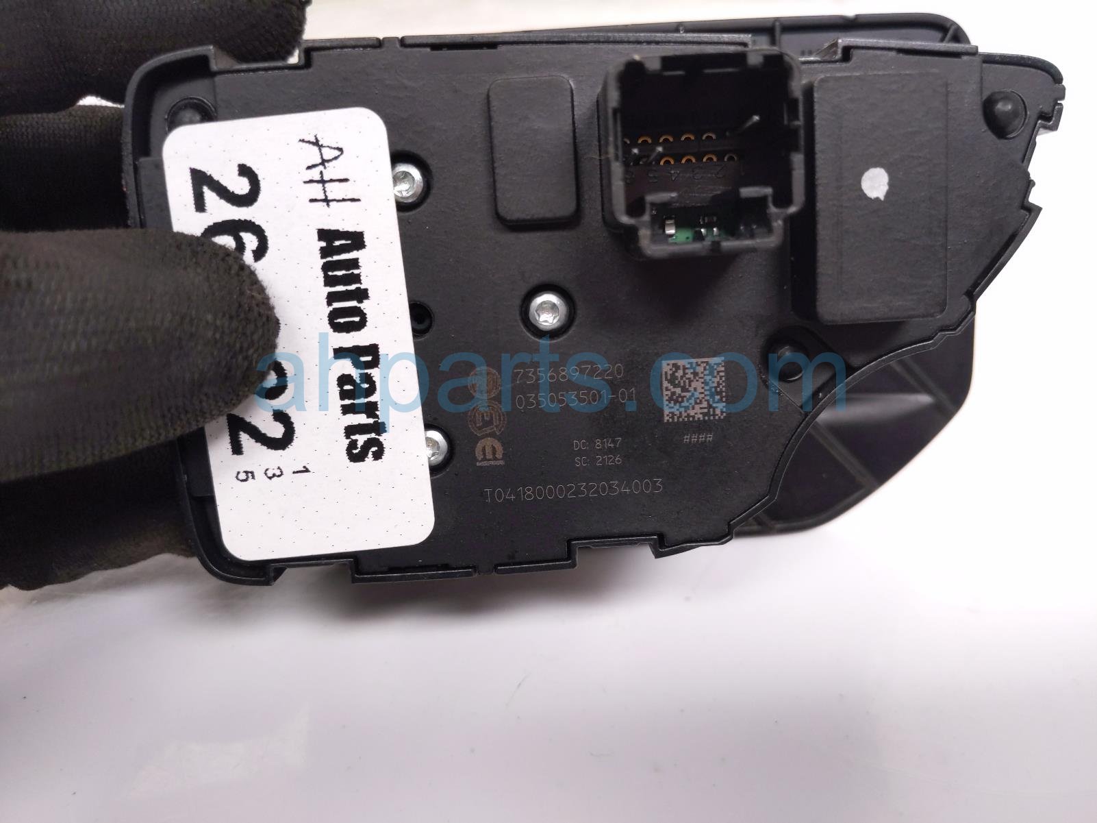 2018 Jeep Renegade Epb & Trac Sw Console Mtd 6UP11LXHAA Replacement 2018 Jeep Renegade Epb & Trac Sw Console Mtd 6UP11LXHAA Replacement thumbnail