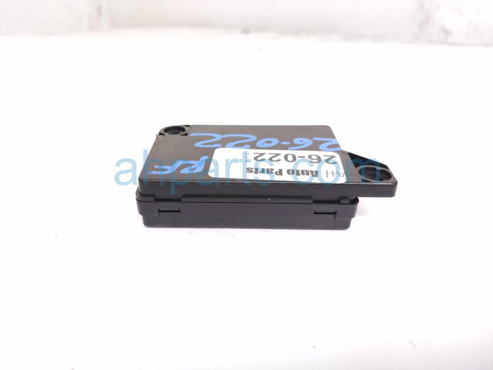 2018 Jeep Renegade Compass Module Front Passenger 68264746AA Replacement 2018 Jeep Renegade Compass Module Front Passenger 68264746AA Replacement thumbnail